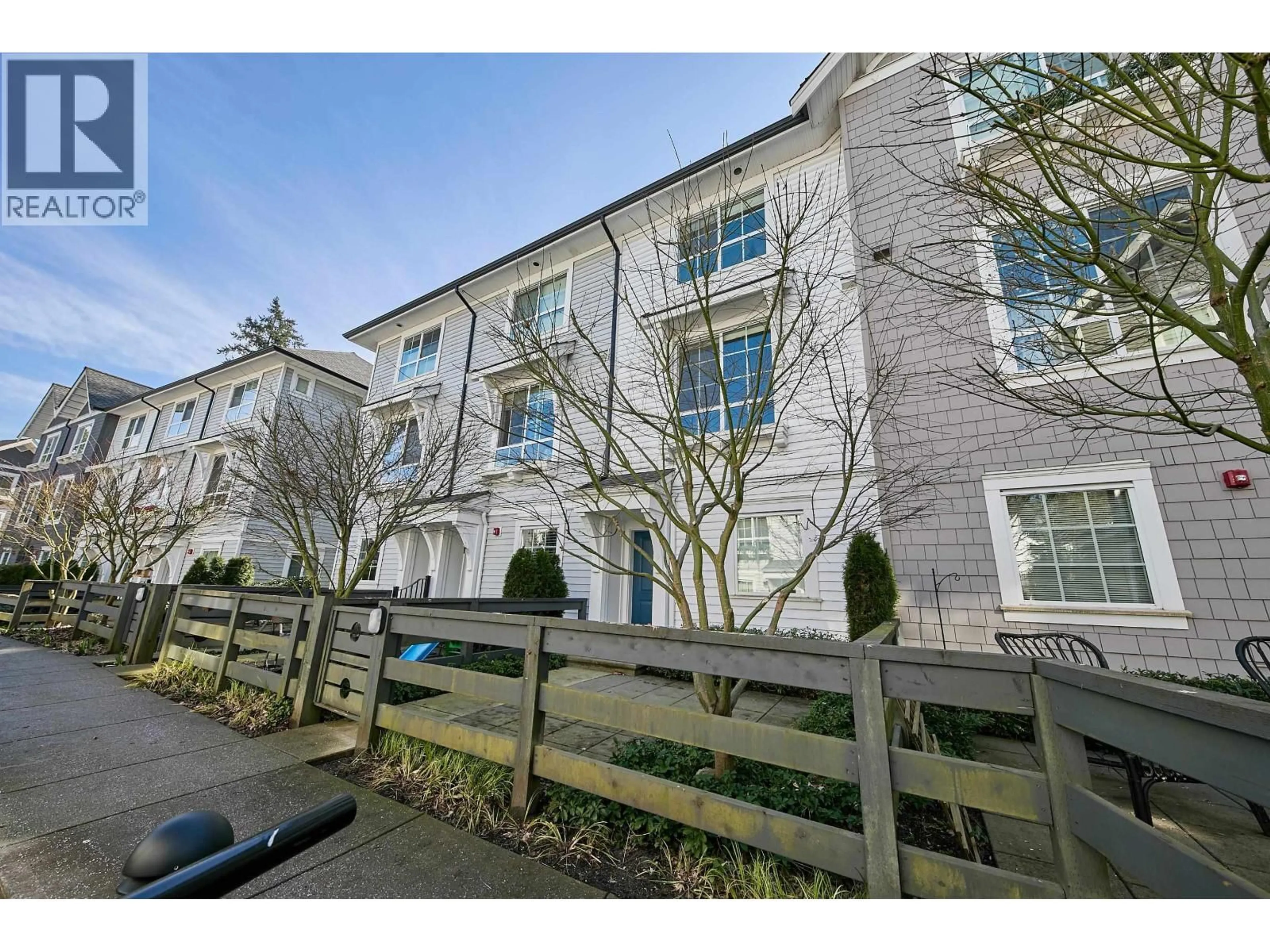 A pic from outside/outdoor area/front of a property/back of a property/a pic from drone, street for 17 - 19696 HAMMOND ROAD, Pitt Meadows British Columbia V3Y0G7