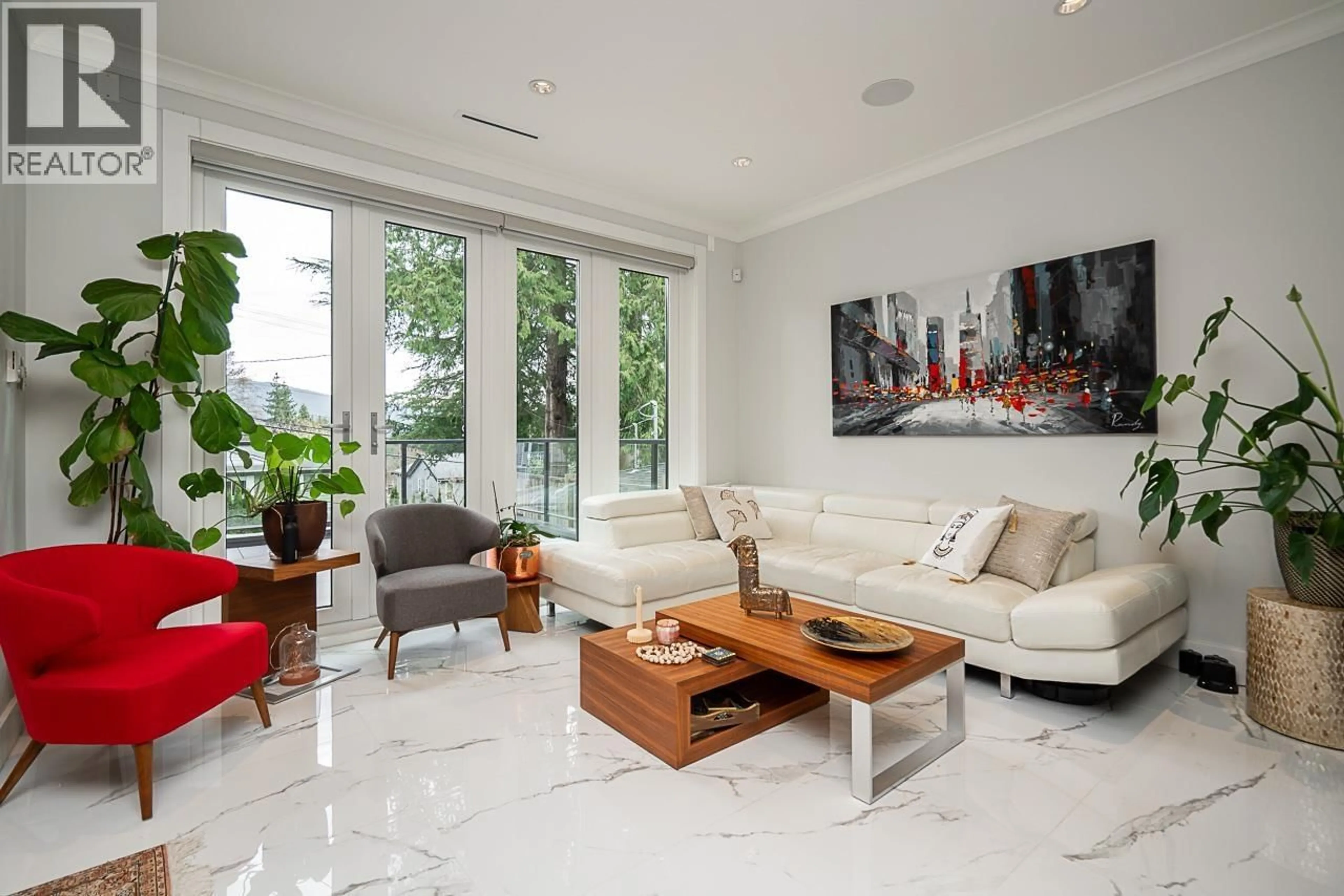 Living room with furniture, ceramic/tile floor for 4365 MOUNTAIN HIGHWAY, North Vancouver British Columbia V7K2K3