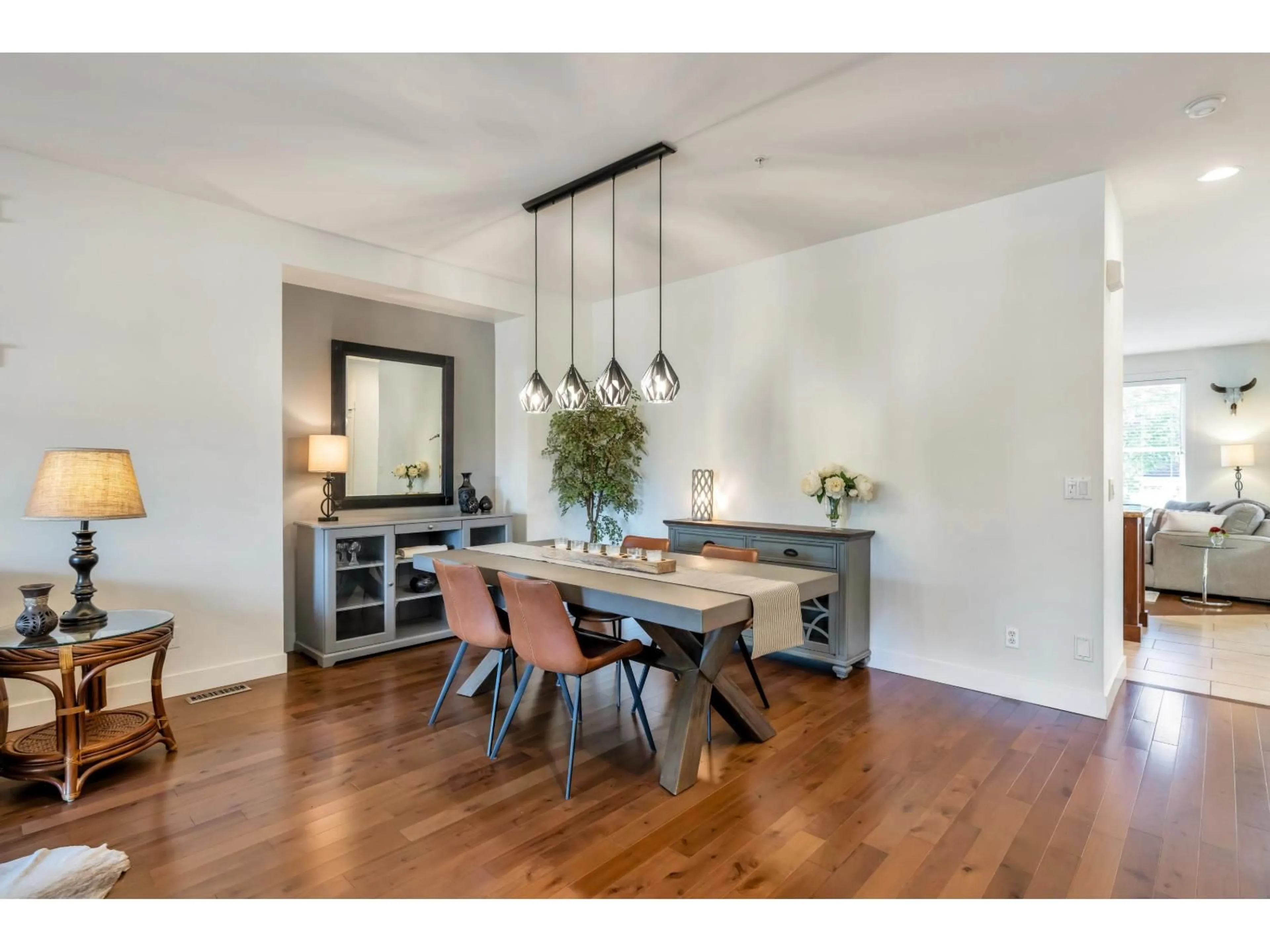 Dining room, wood/laminate floor for 9367 CASIMIR STREET, Langley British Columbia V1M4G2