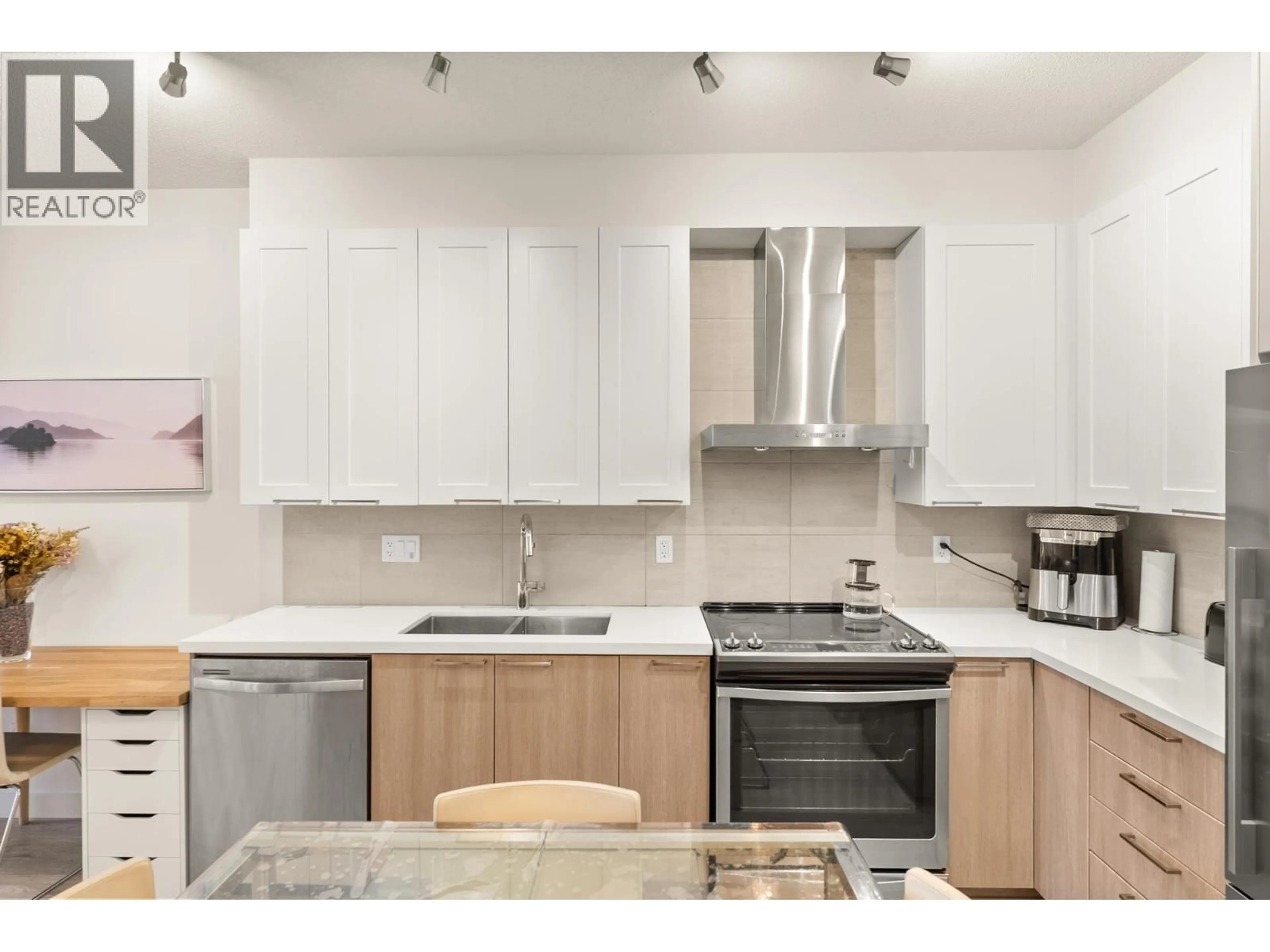 Standard kitchen, unknown for 317 - 611 REGAN AVENUE, Coquitlam British Columbia V3J0E5