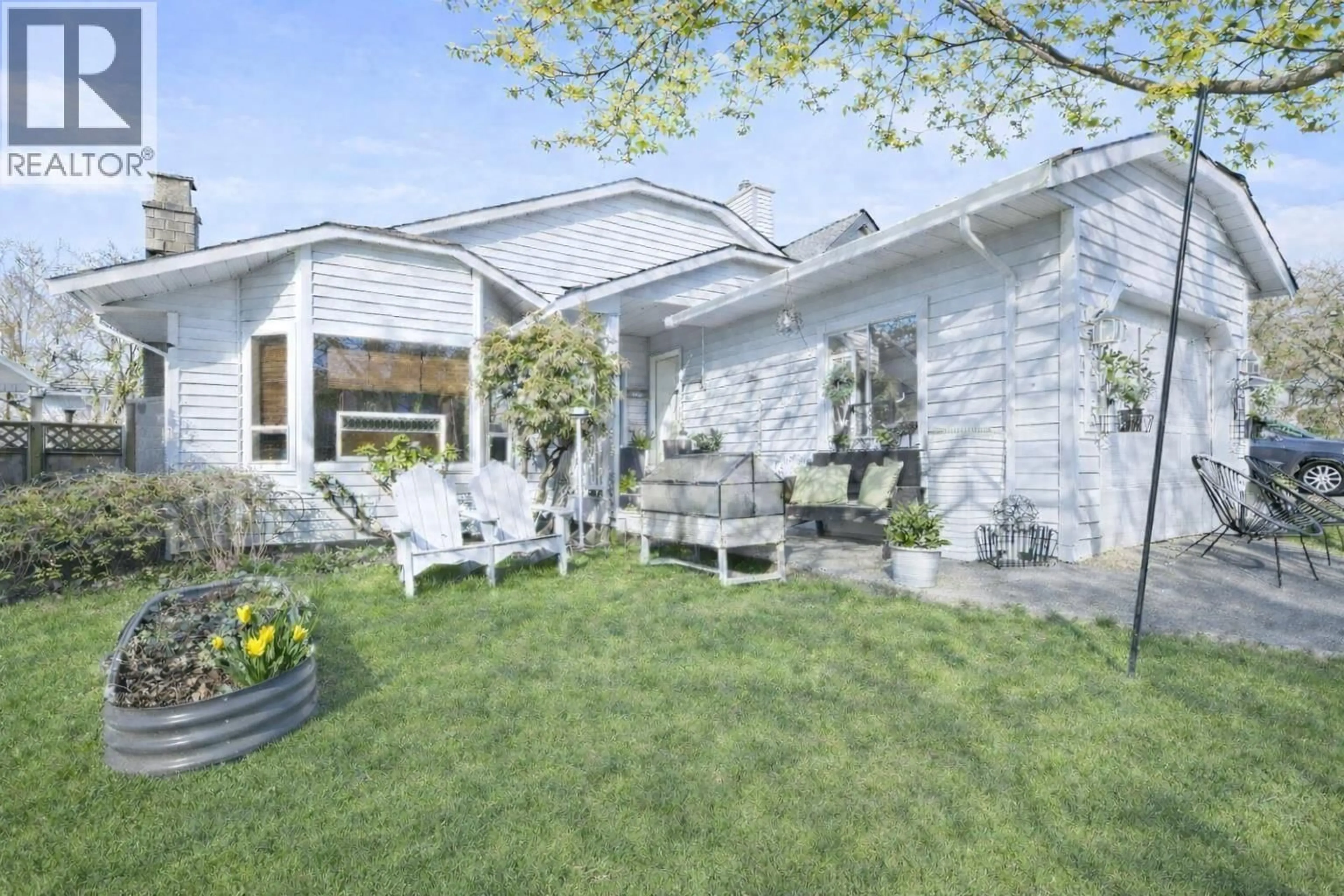 Unknown for 875 PORTEAU PLACE, North Vancouver British Columbia V7H2P8