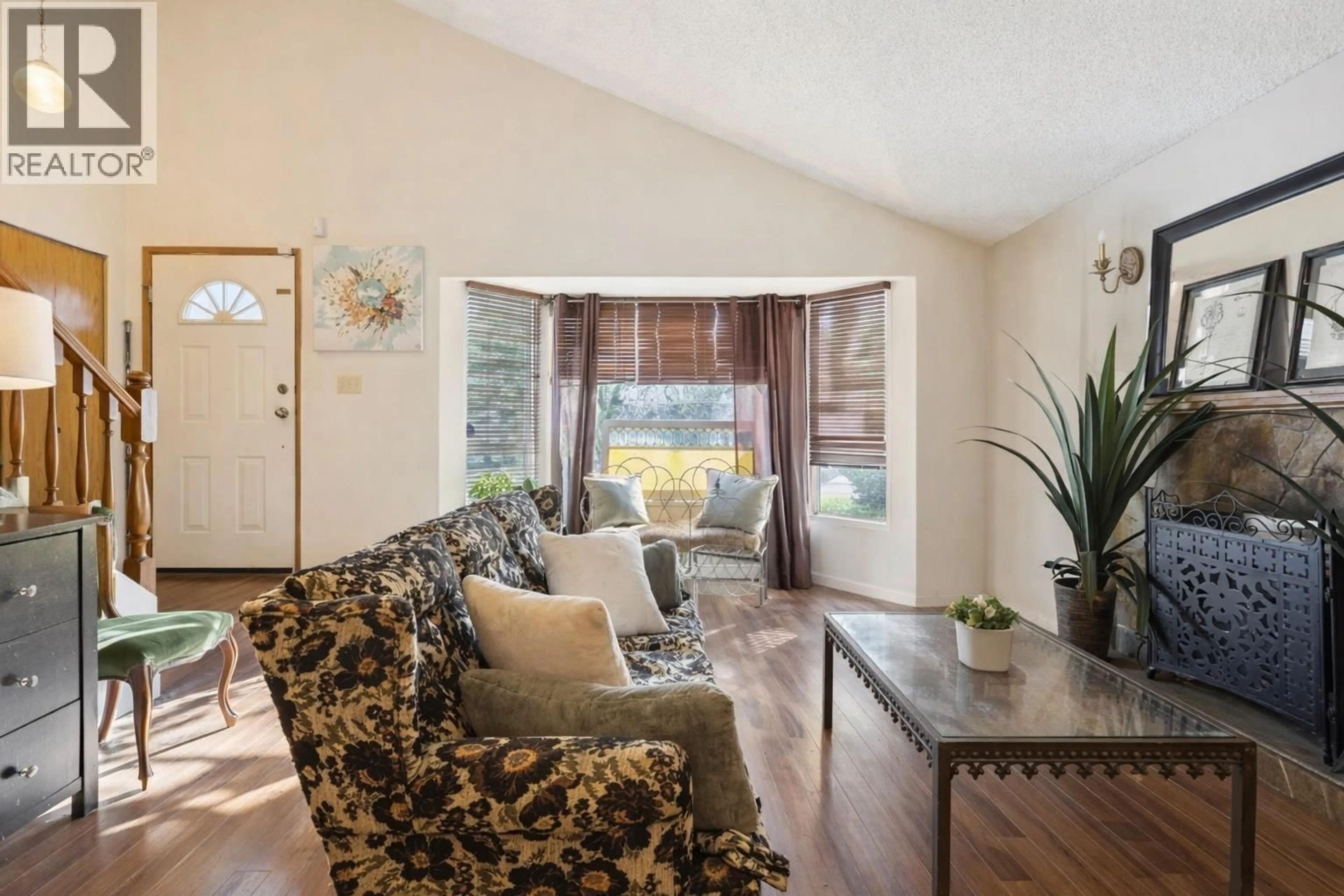 Living room with furniture, unknown for 875 PORTEAU PLACE, North Vancouver British Columbia V7H2P8