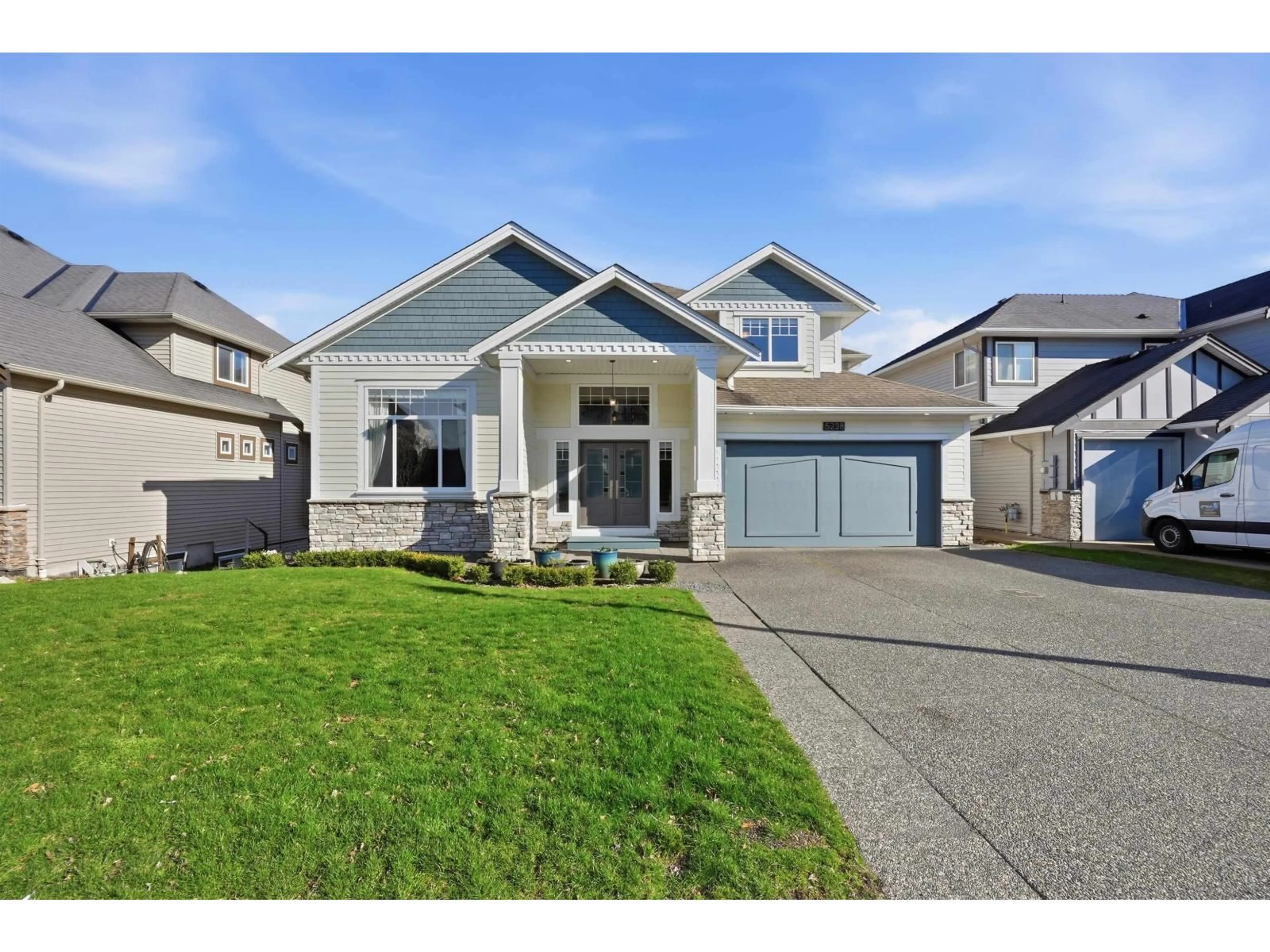 Home with vinyl exterior material, street for 5238 CRIMSON RIDGE, Chilliwack British Columbia V2R0B4