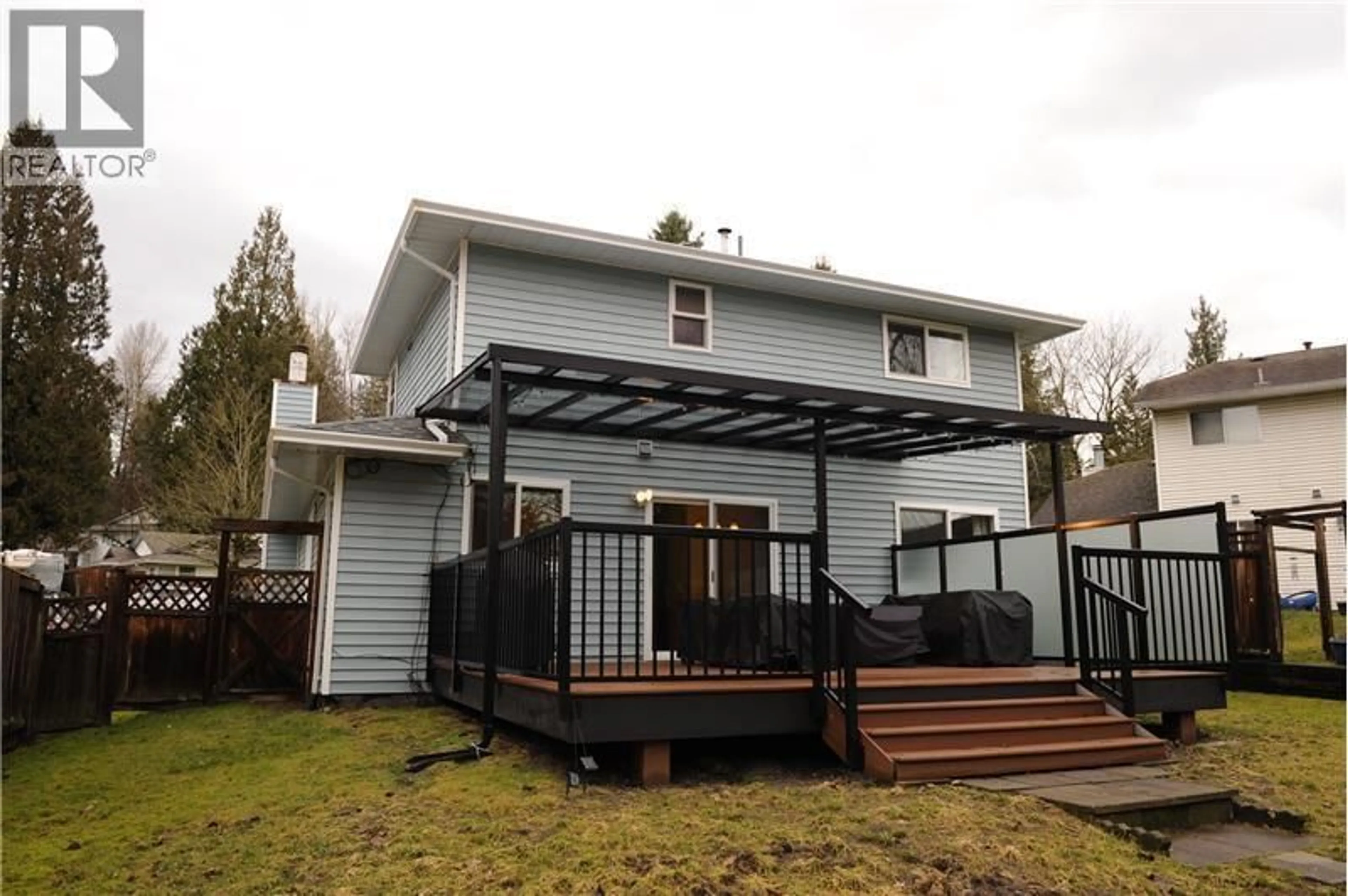 Home with vinyl exterior material, street for 22130 RIVER BEND, Maple Ridge British Columbia V2X9P3