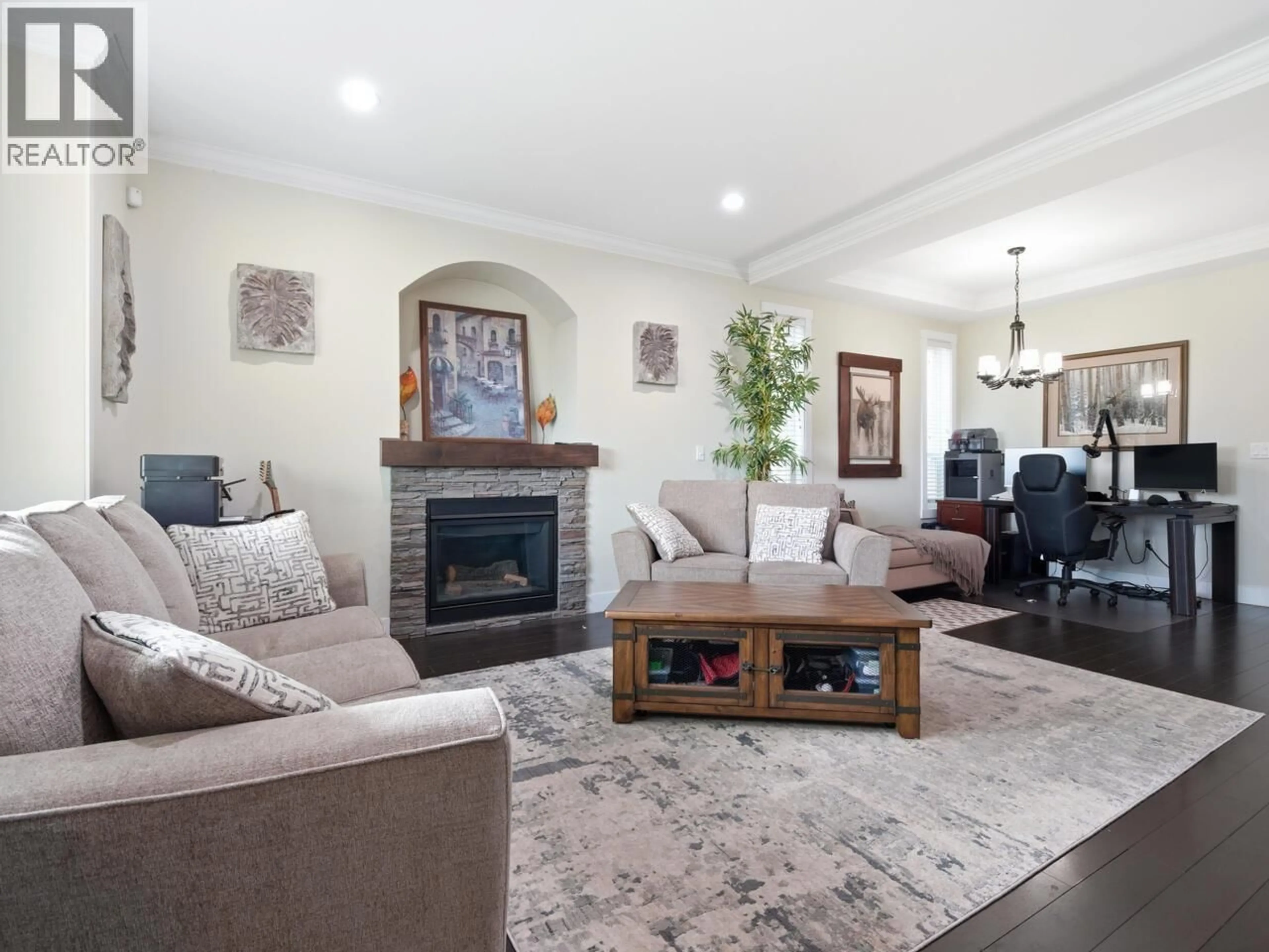 Living room with furniture, unknown for 1029 SALTER STREET, New Westminster British Columbia V3M0H5