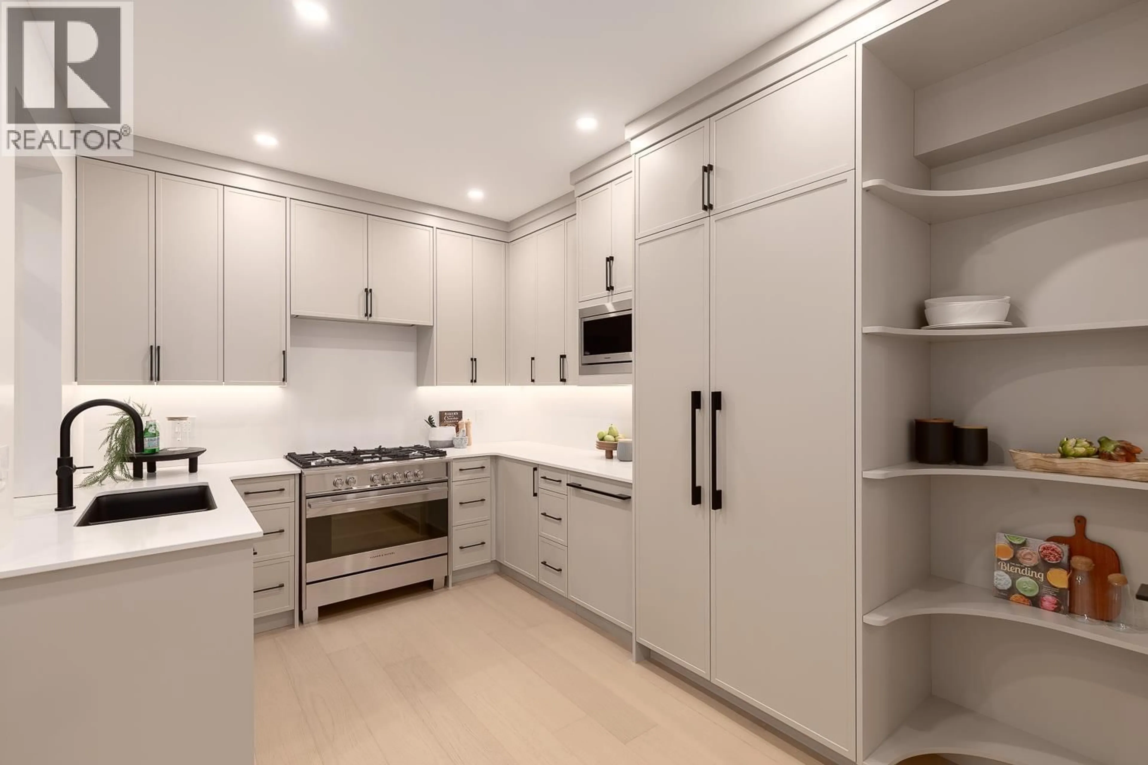 Contemporary kitchen, unknown for 3 - 2976 13TH AVENUE, Vancouver British Columbia V6K2T9