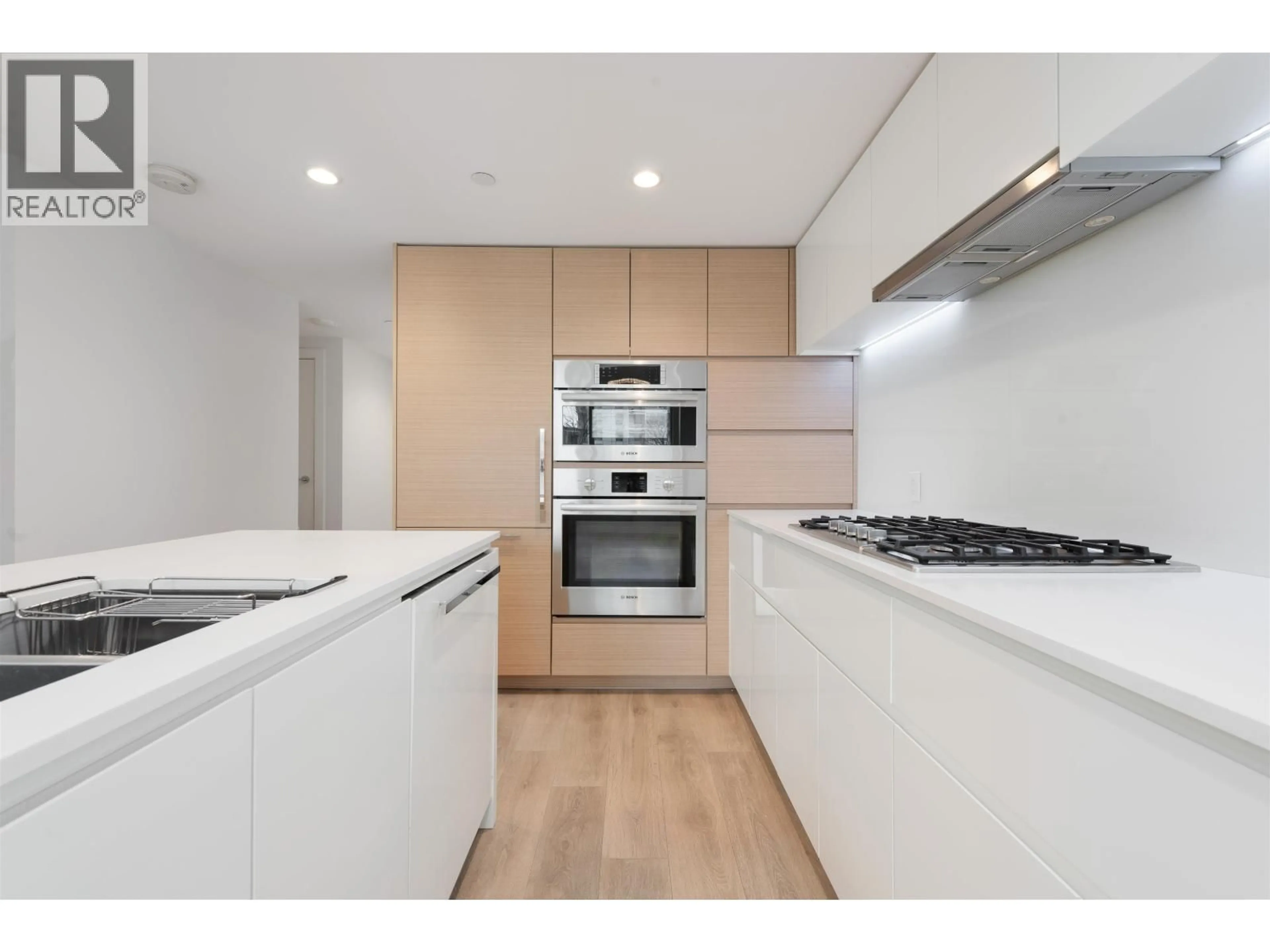 Standard kitchen, wood/laminate floor for 404 - 6900 PEARSON WAY, Richmond British Columbia V7C0C9