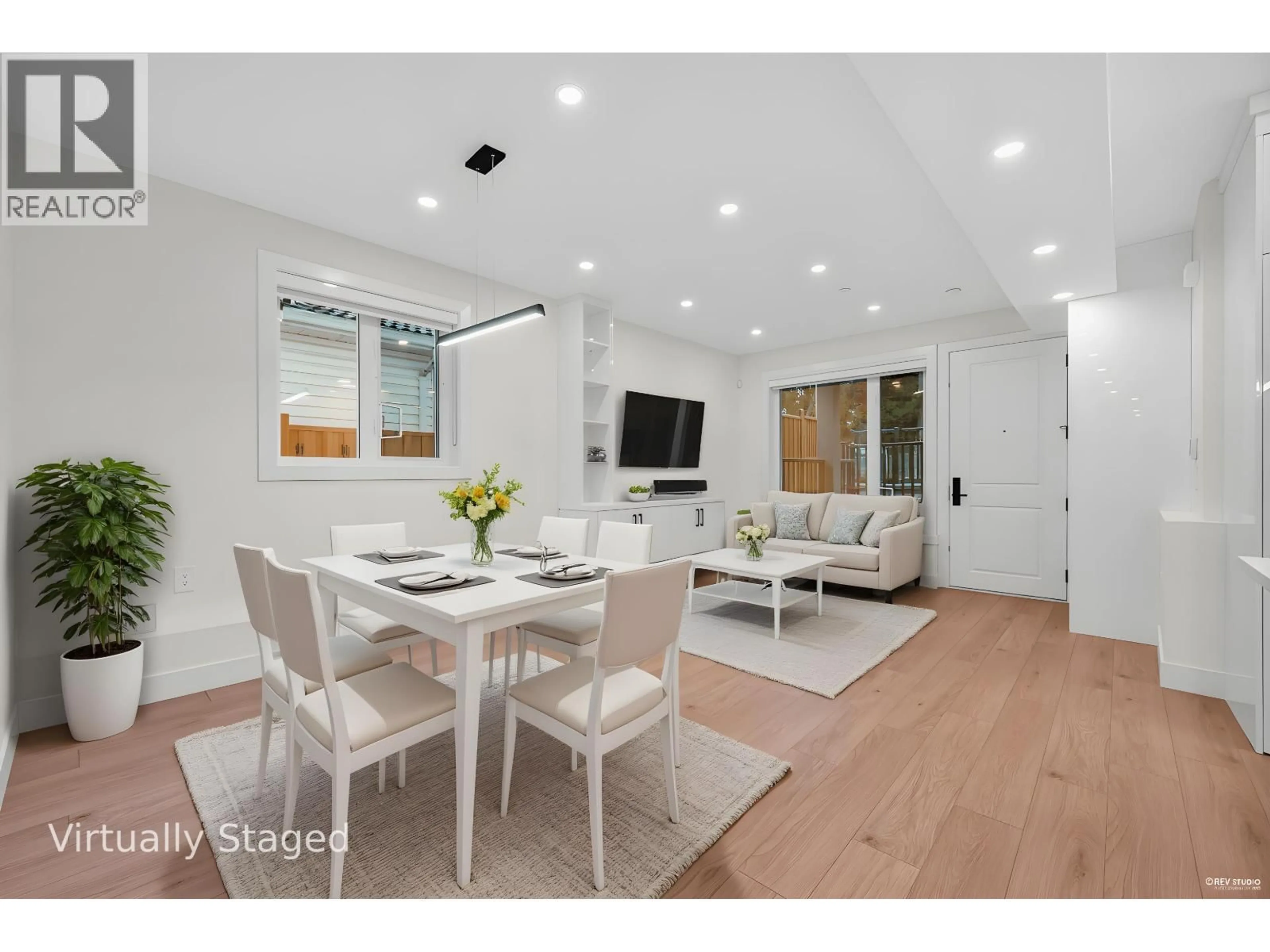 Unknown for 2 - 3090 VANNESS AVENUE, Vancouver British Columbia V5R5A1