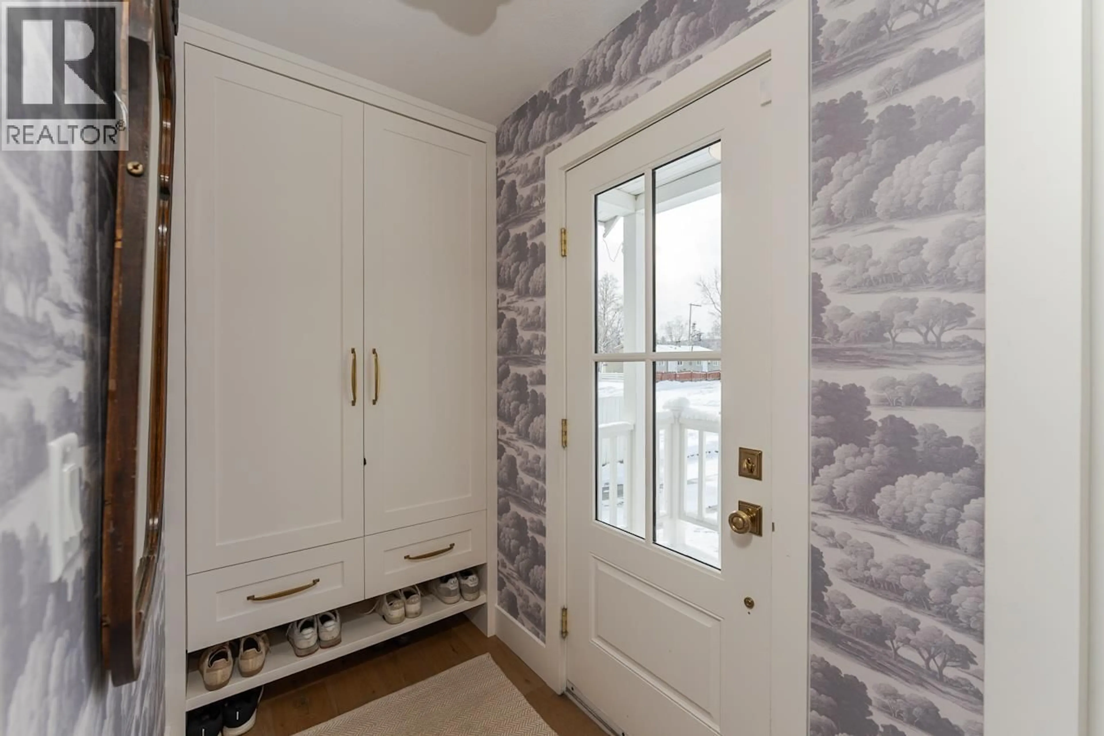 Indoor entryway for 1150 BURDEN STREET, Prince George British Columbia V2M2J2