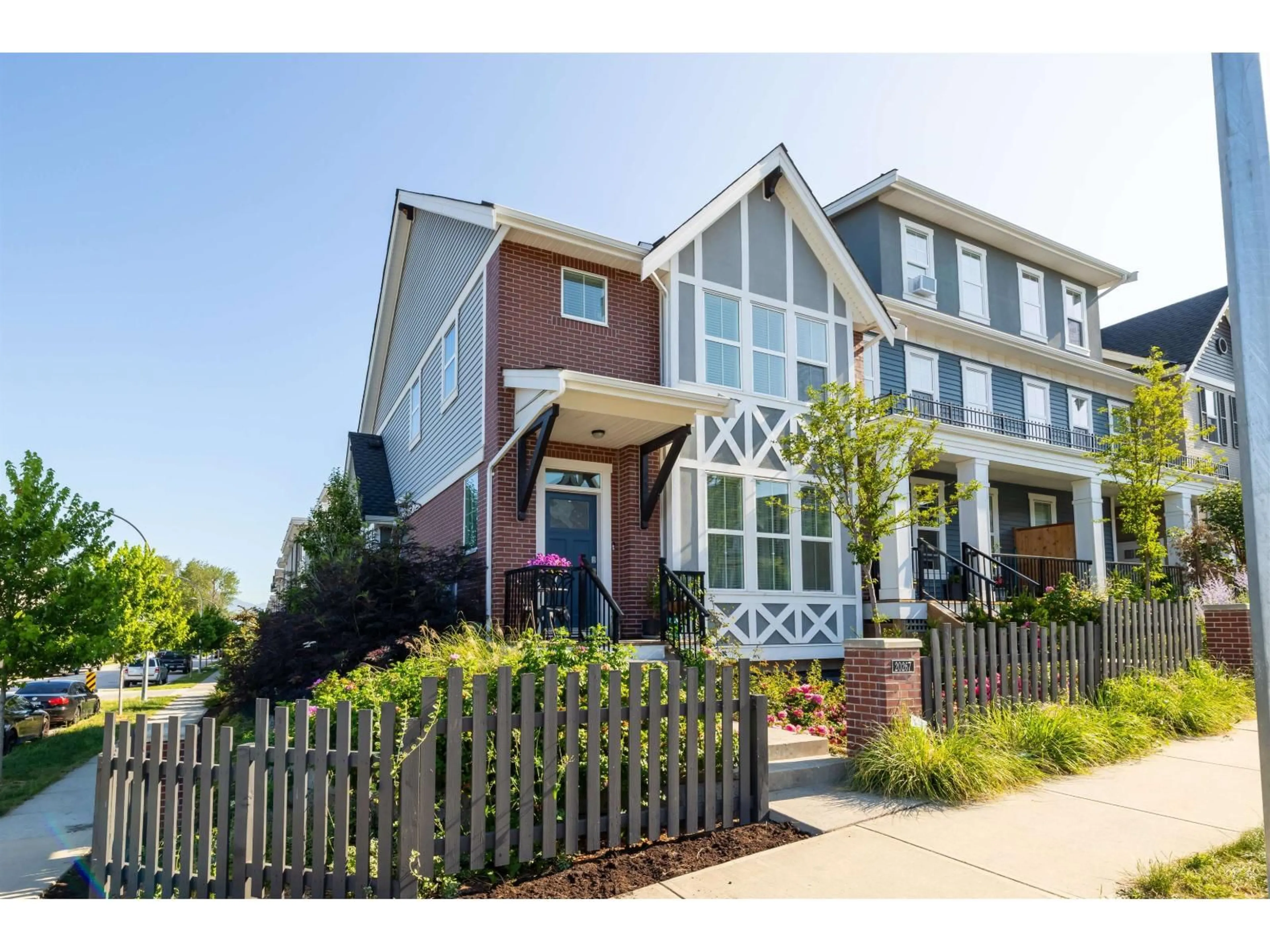 Home with brick exterior material, street for 20267 82B AVENUE, Langley British Columbia V2Y0Y8