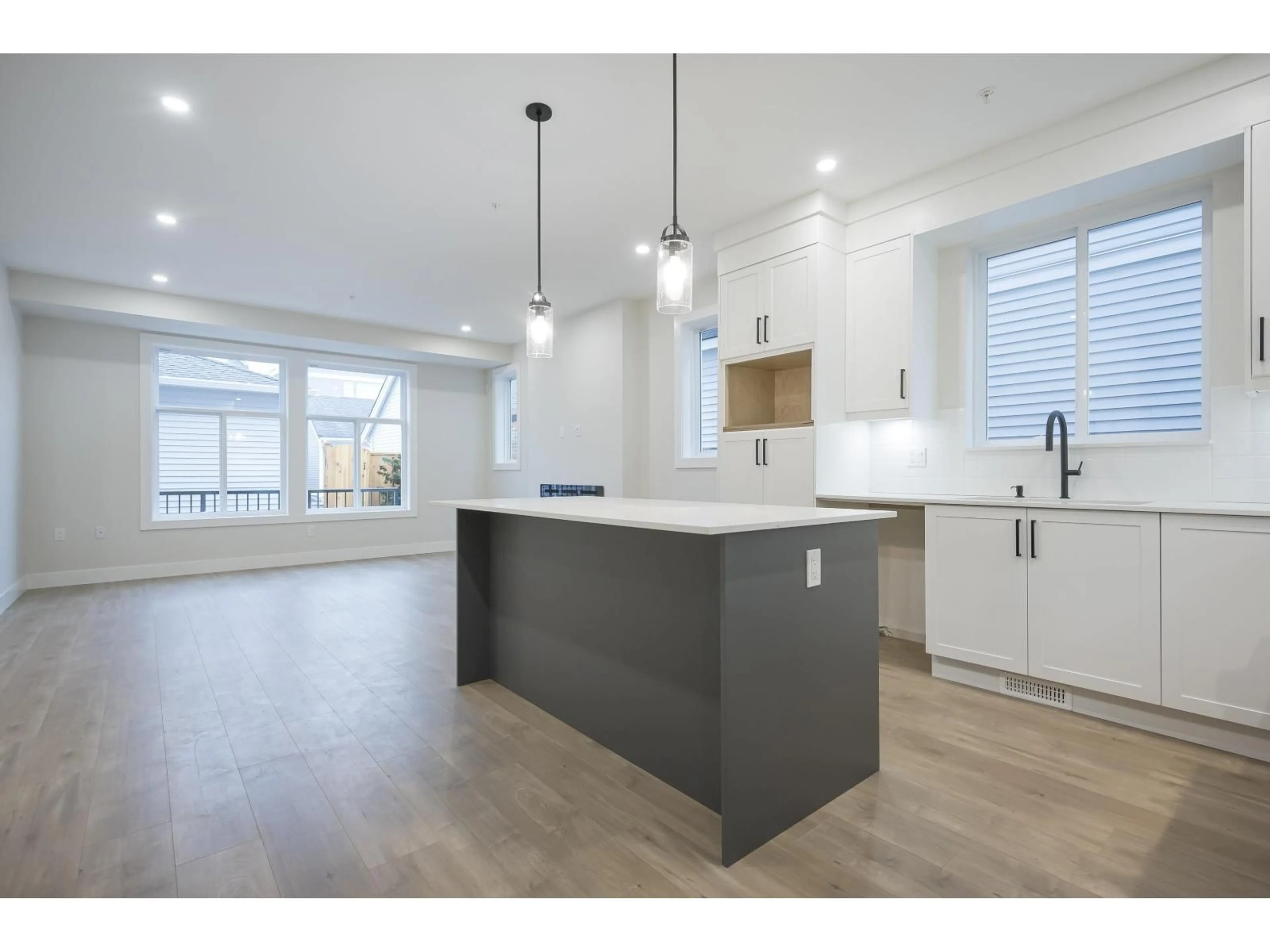Open concept kitchen, unknown for 20516 76A AVENUE, Langley British Columbia V2Y3T1