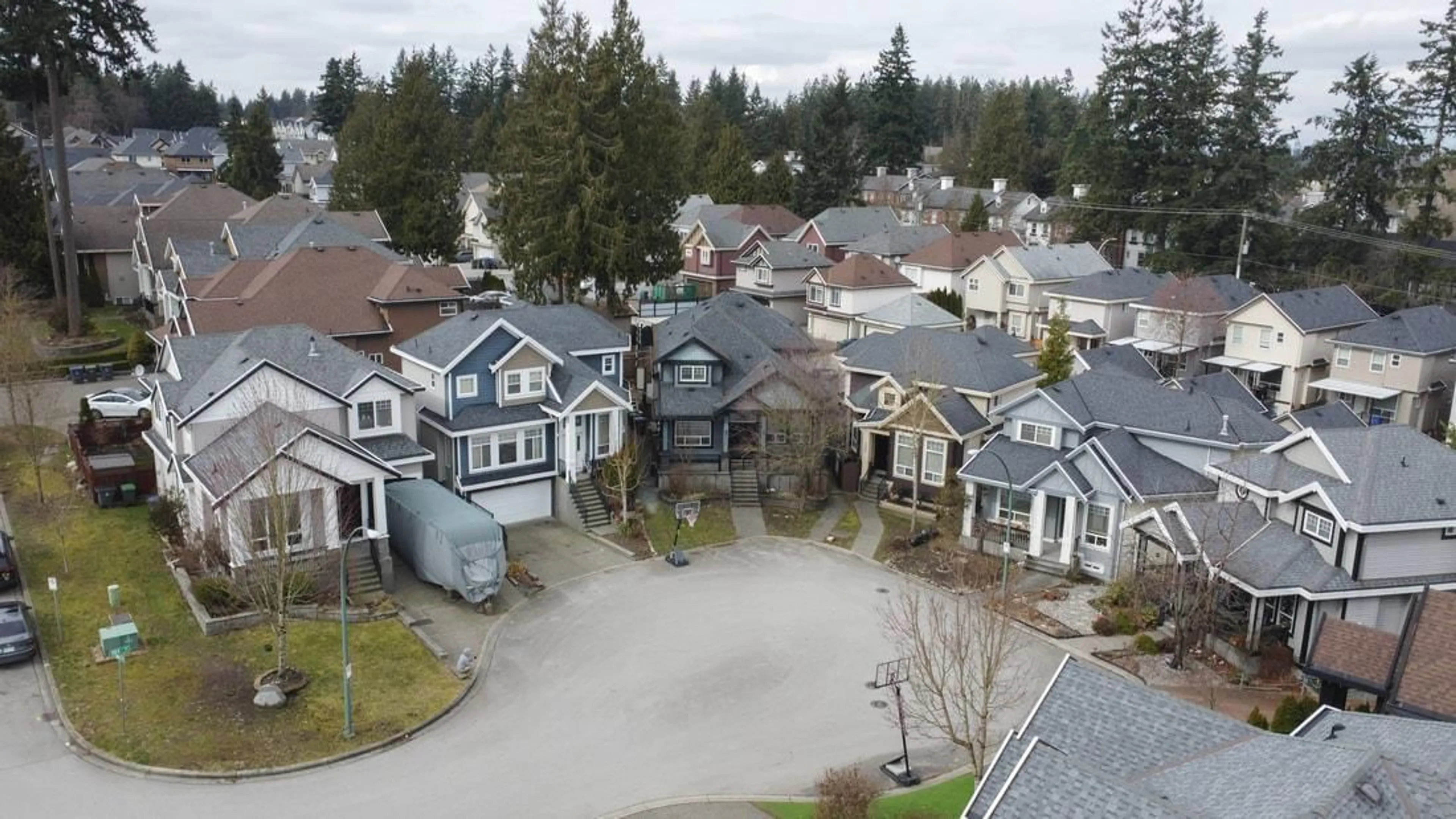 A pic from outside/outdoor area/front of a property/back of a property/a pic from drone, street for 5977 151 STREET, Surrey British Columbia V3S5L5