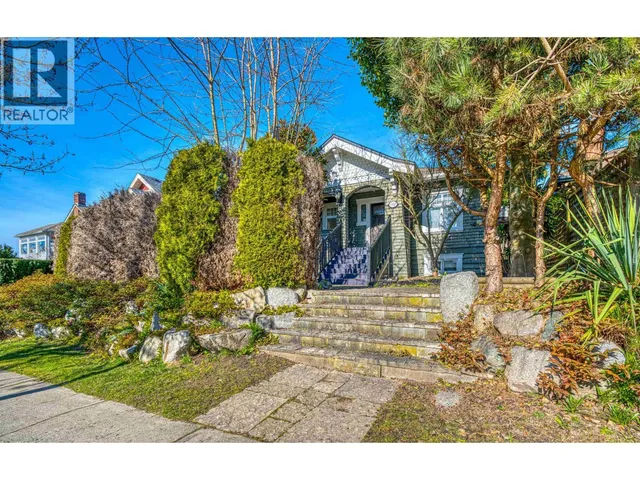 1987 37TH AVENUE, Vancouver 4