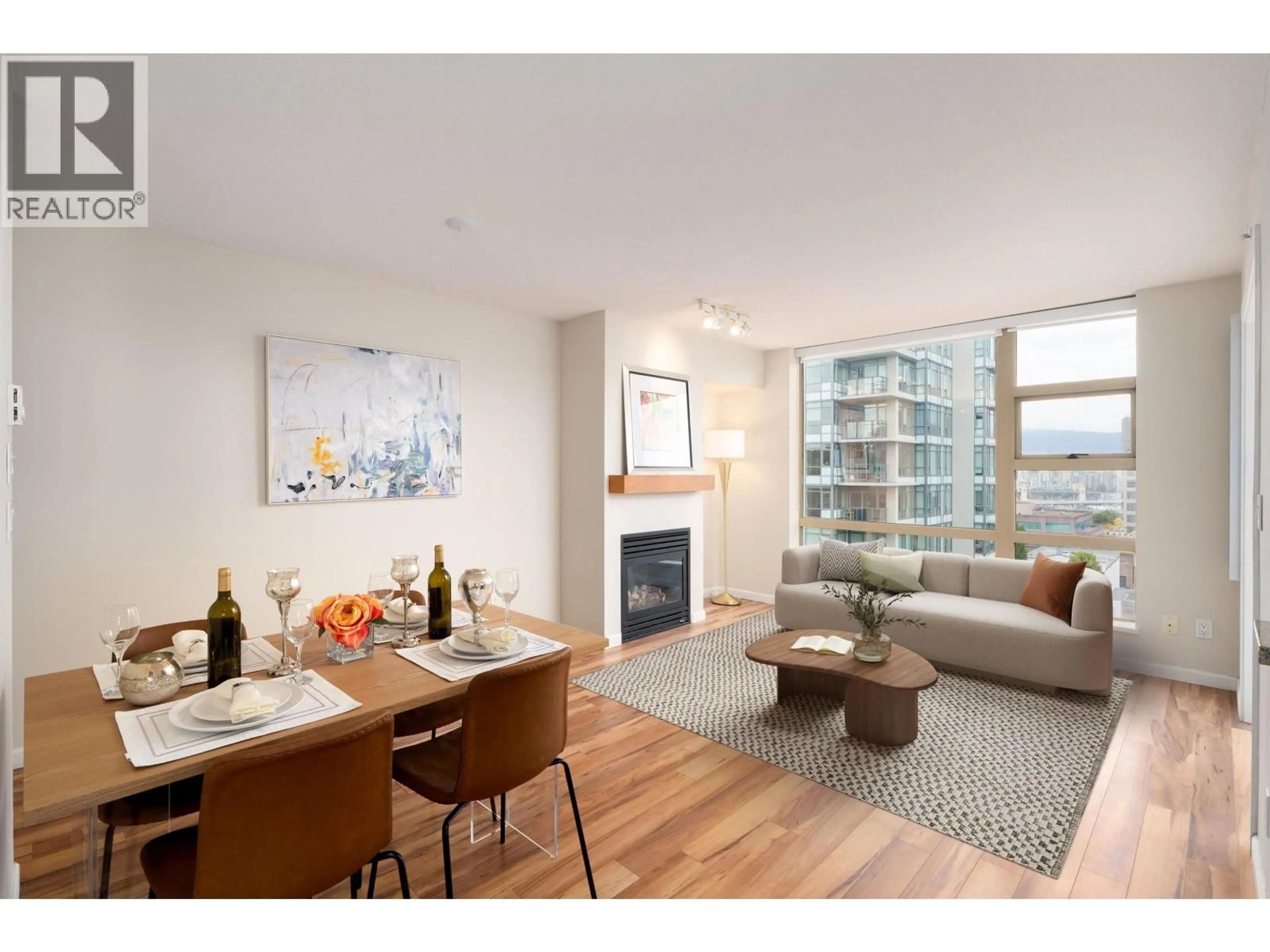 Living room with furniture, wood/laminate floor for 905 - 1316 11TH AVENUE, Vancouver British Columbia V6H4G8