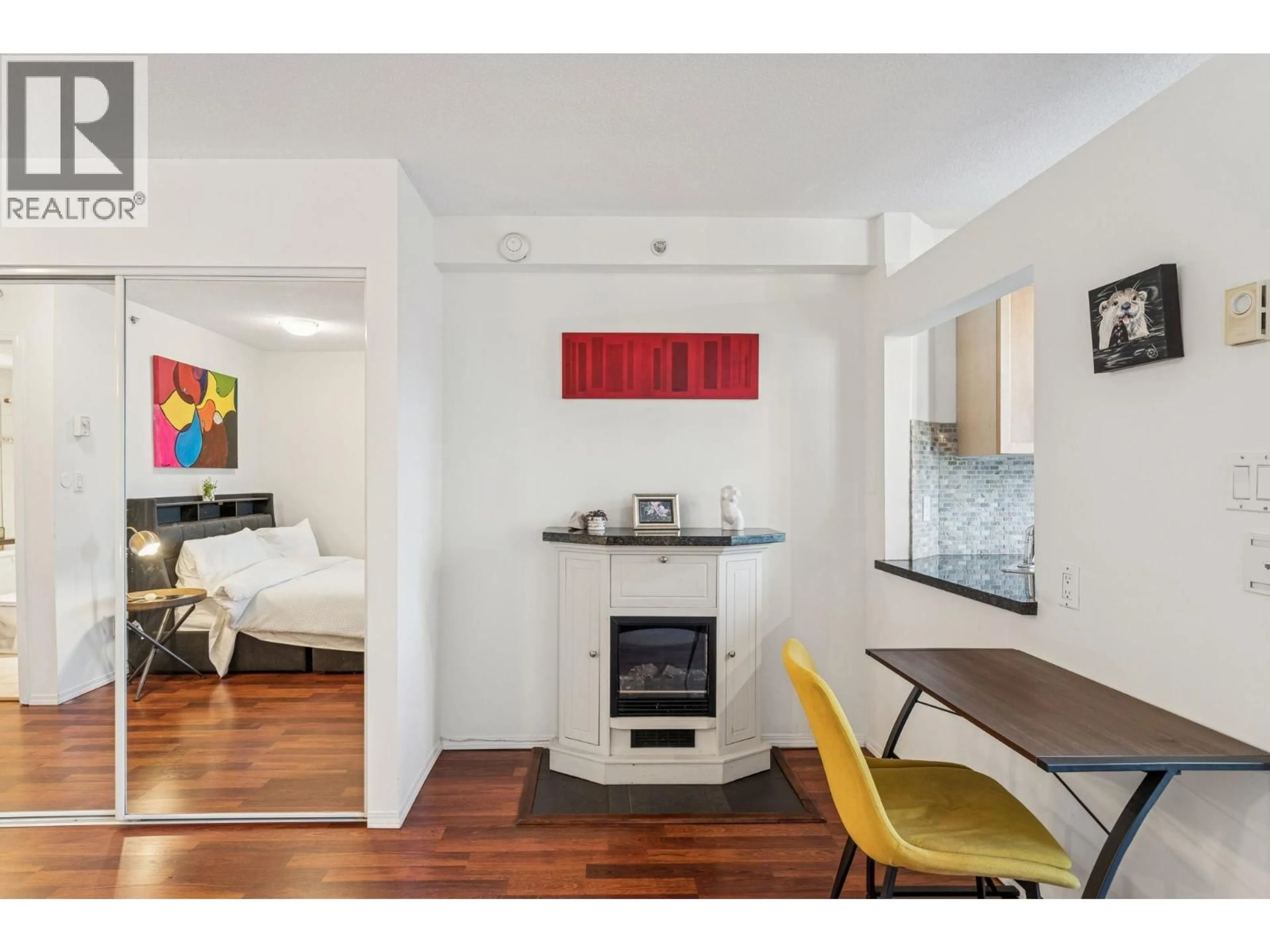 Standard kitchen, unknown for 1202 - 1188 RICHARDS STREET, Vancouver British Columbia V6B3E6