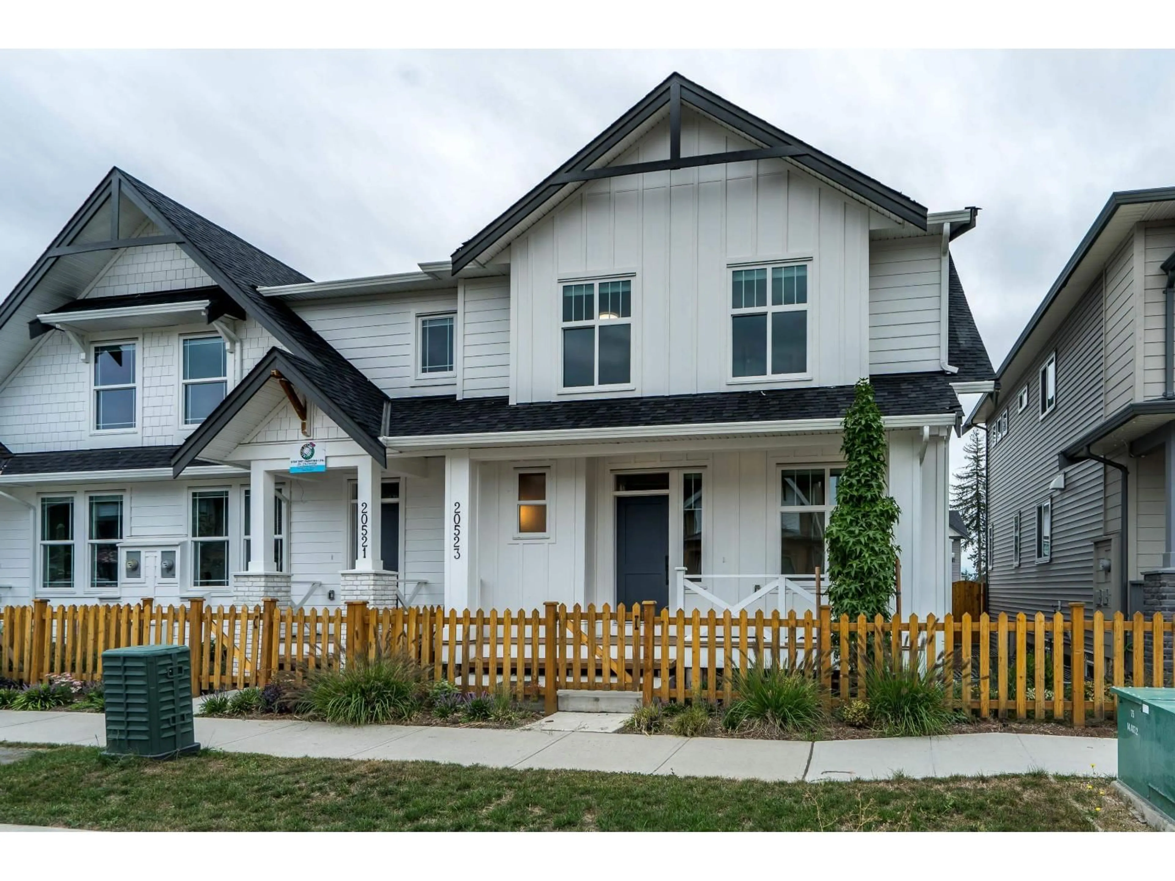 Home with brick exterior material, street for 20517 76 AVENUE, Langley British Columbia V2Y3T1