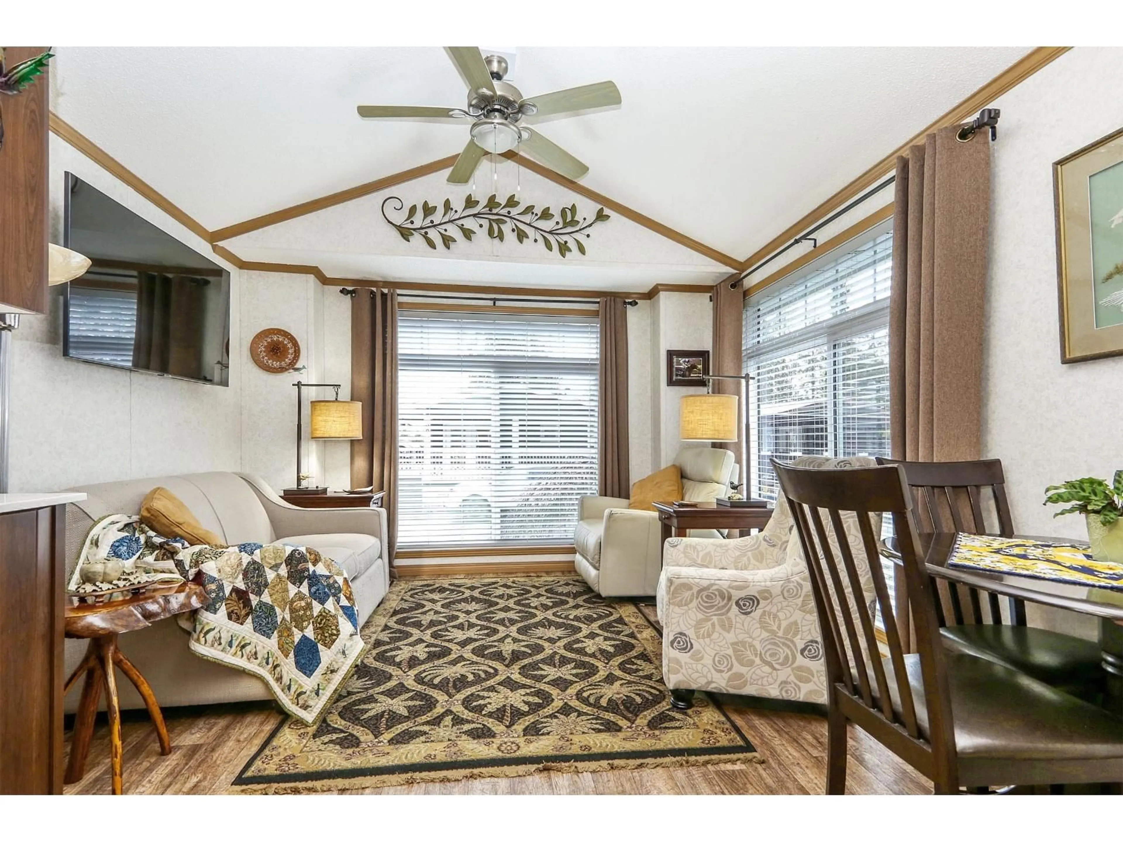 Living room with furniture, unknown for 13 - 53480 BRIDAL FALLS ROAD, Rosedale British Columbia V0X1X1