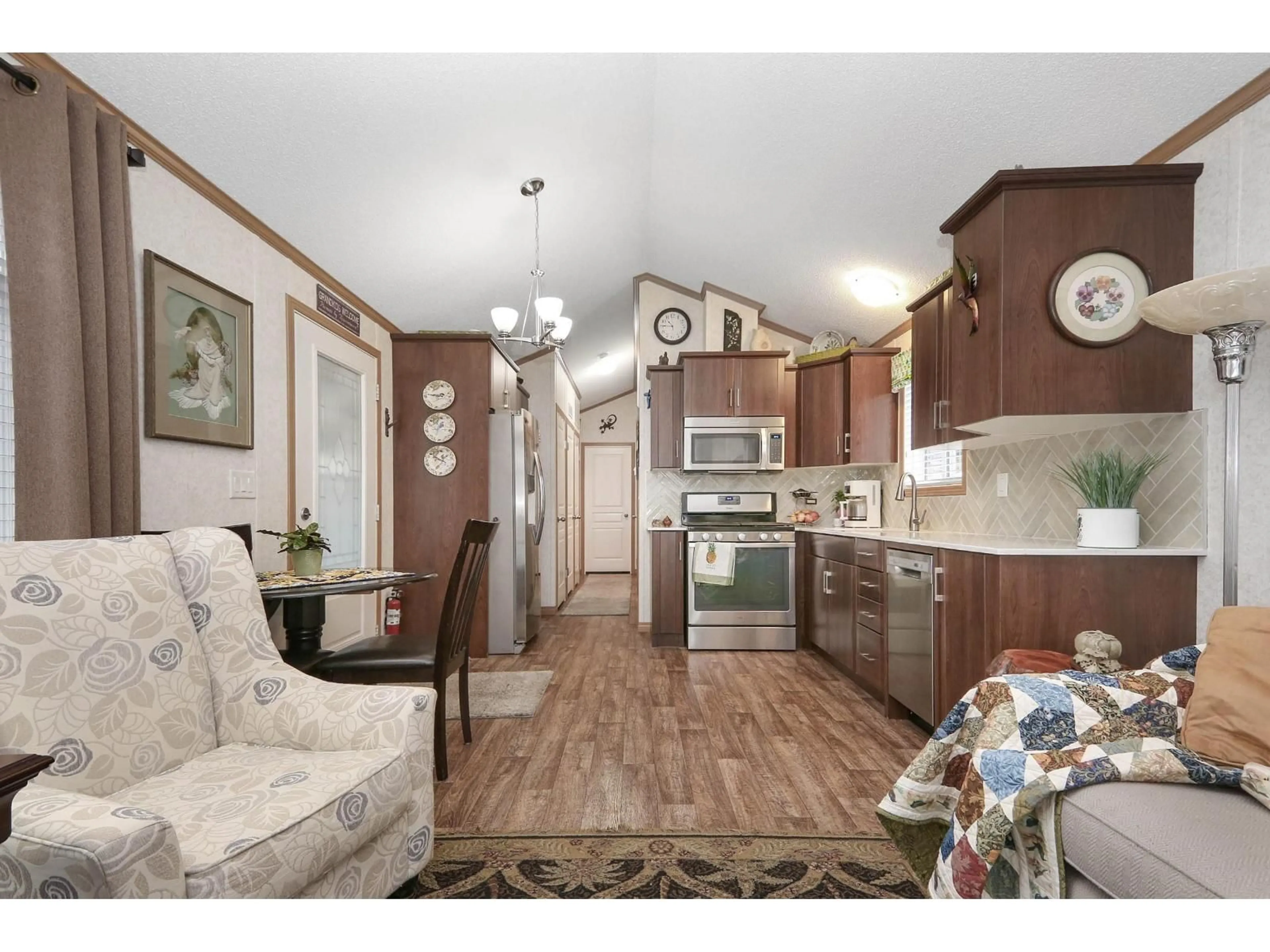 Open concept kitchen, wood/laminate floor for 13 - 53480 BRIDAL FALLS ROAD, Rosedale British Columbia V0X1X1