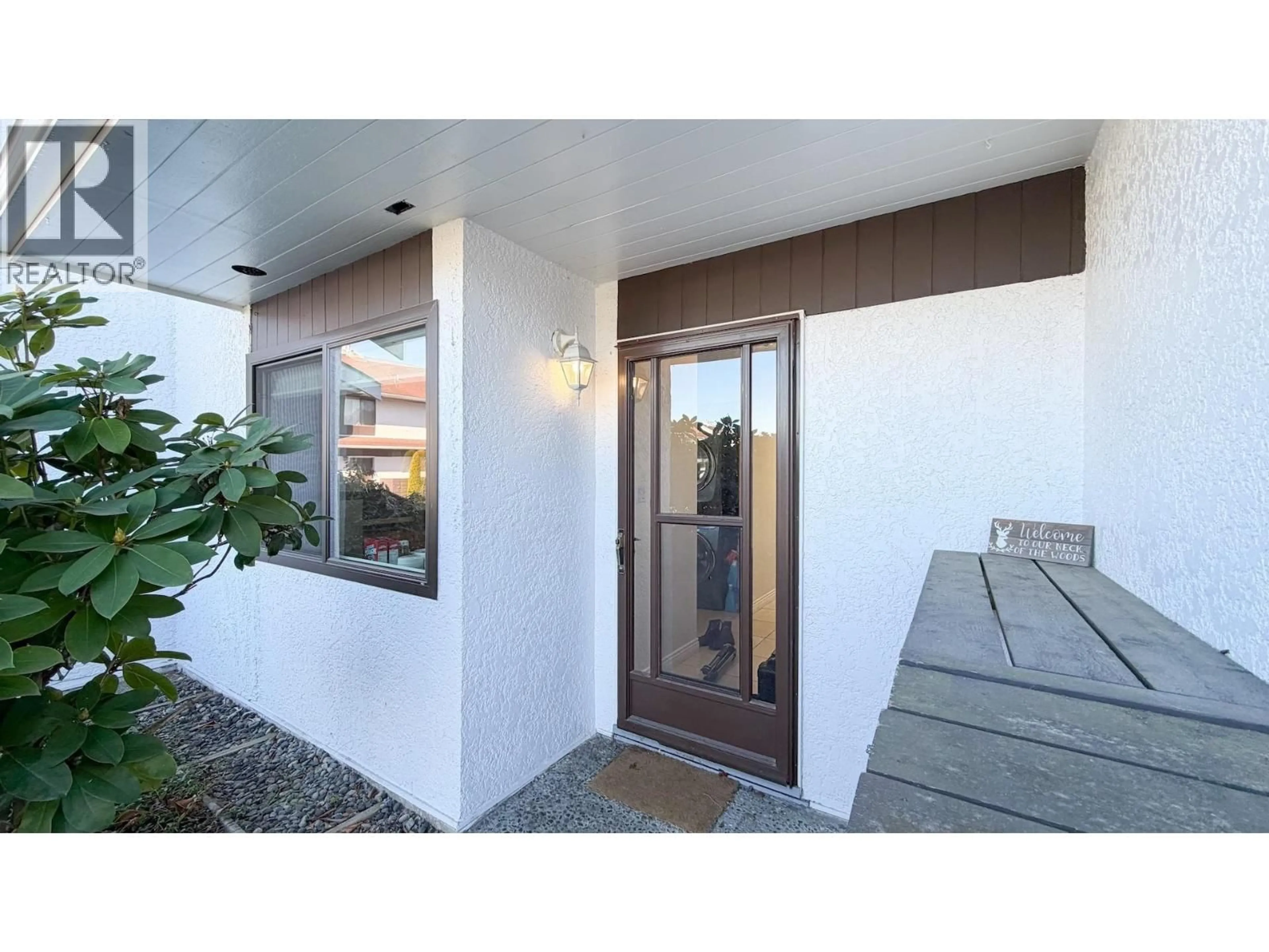 Indoor entryway for 117 - 9700 GLENACRES DRIVE, Richmond British Columbia V7A1Y7