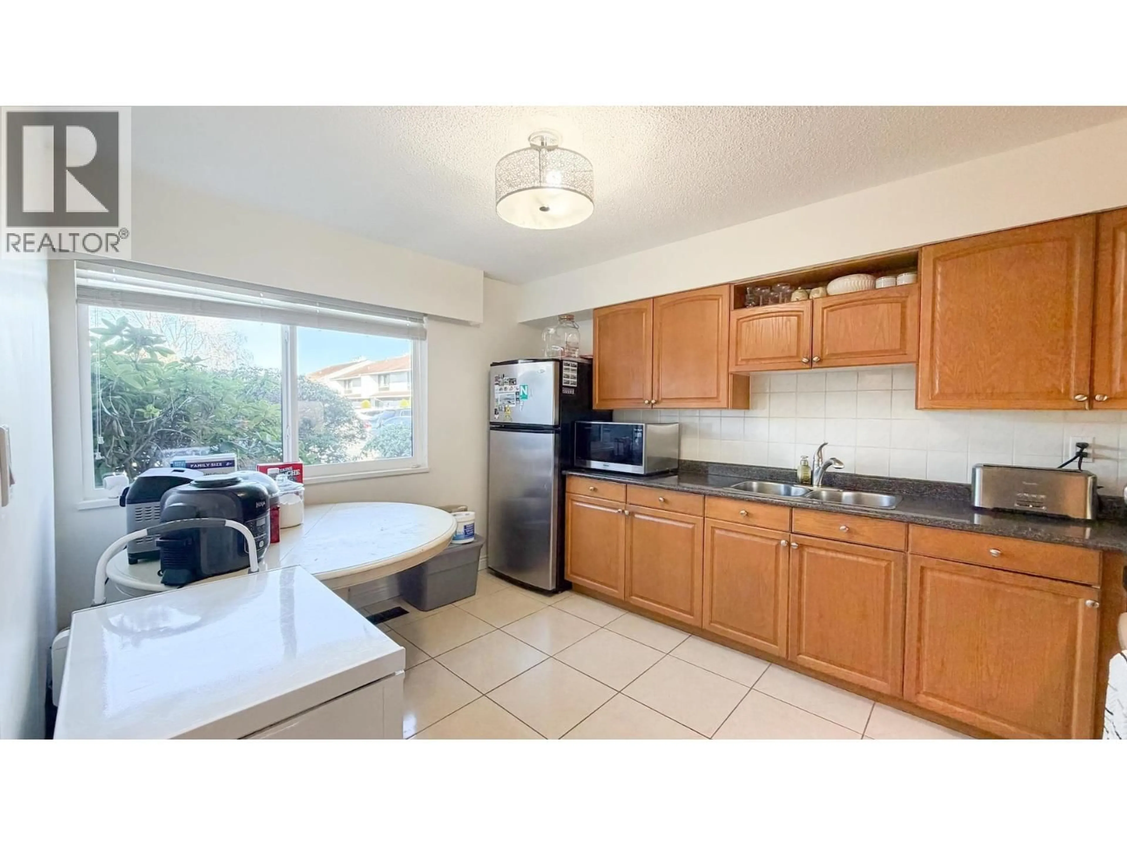 Standard kitchen, ceramic/tile floor for 117 - 9700 GLENACRES DRIVE, Richmond British Columbia V7A1Y7