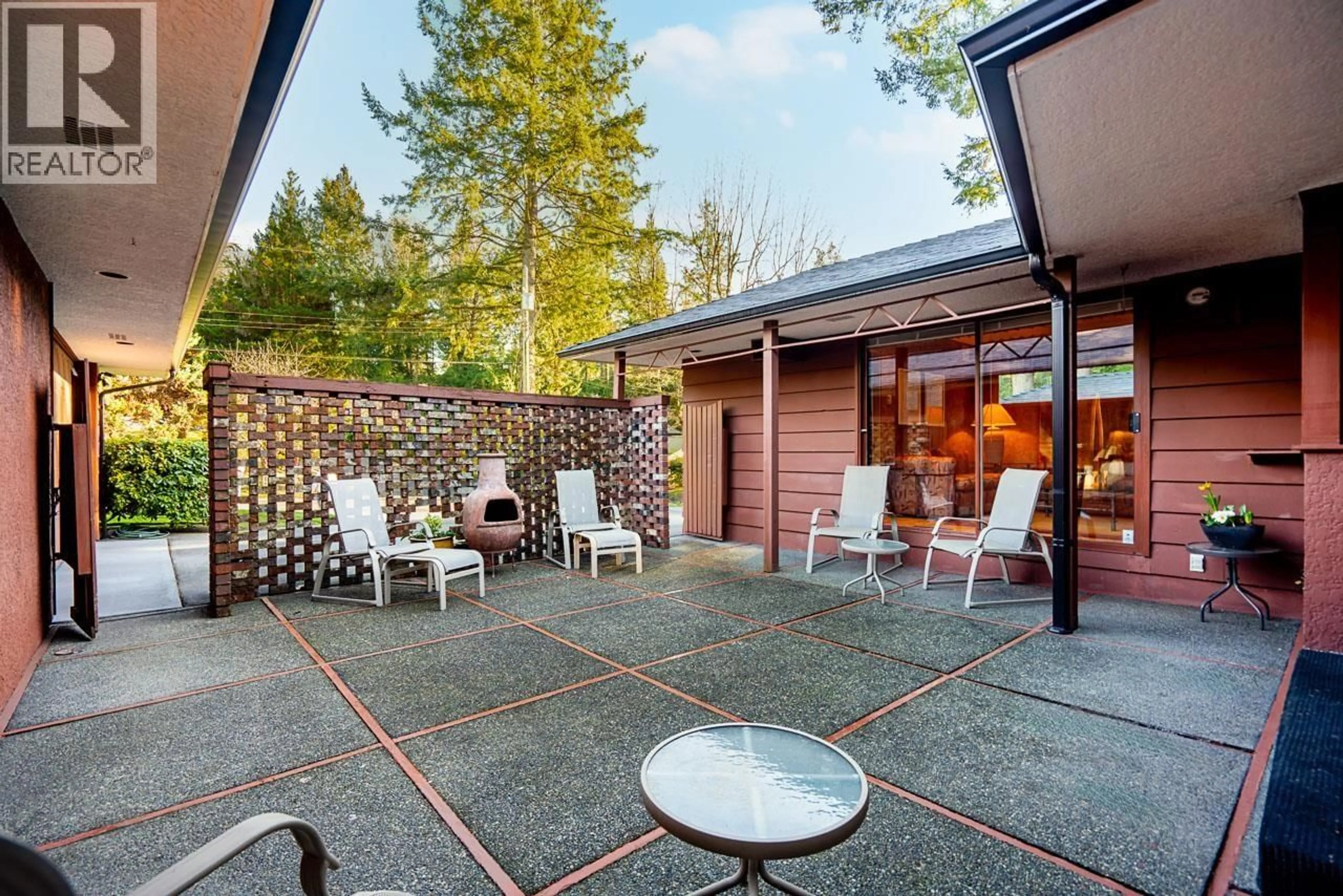 Patio, mountain view for 4695 MAPLERIDGE DRIVE, North Vancouver British Columbia V7R3T6