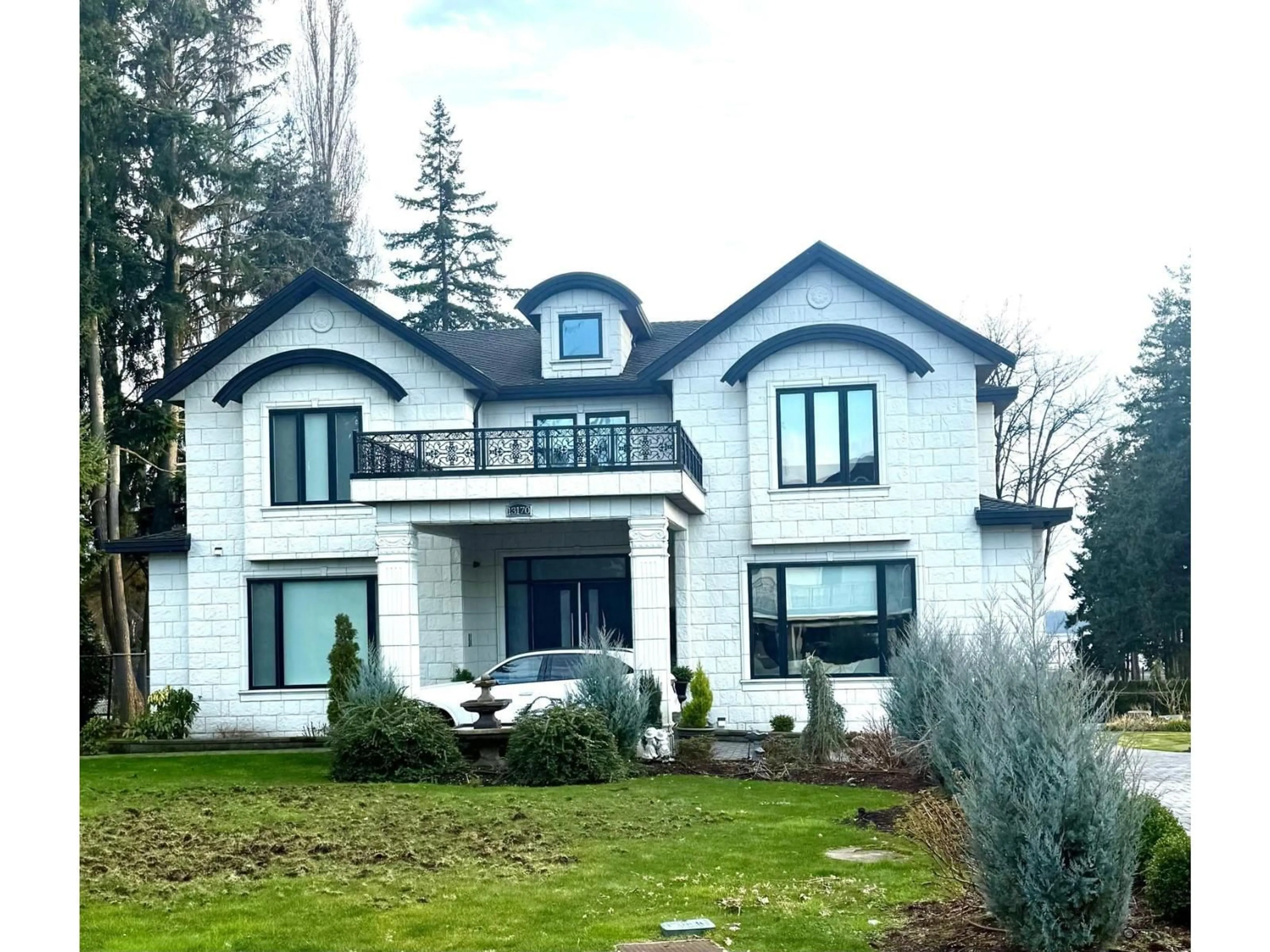 Home with vinyl exterior material, unknown for 13170 57 AVENUE, Surrey British Columbia V3X0K2