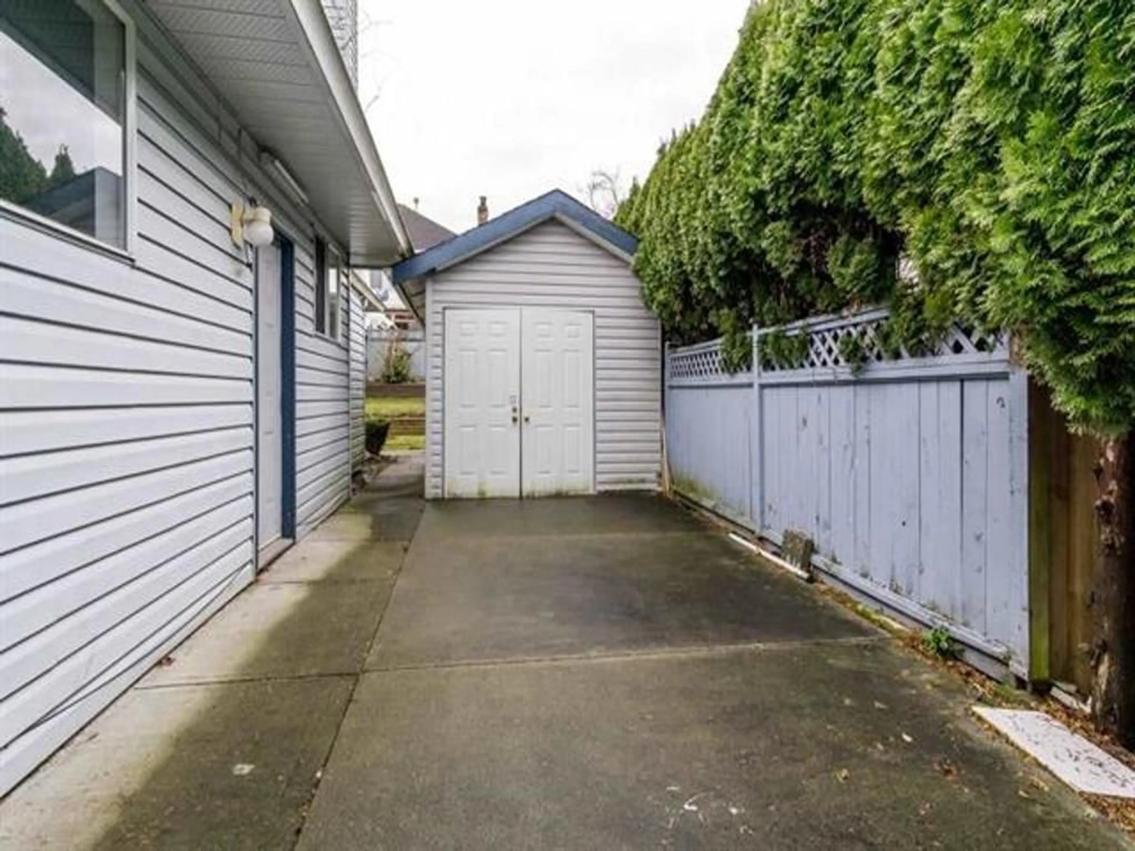 Unknown for 32350 GOLDEN AVENUE WEST, Abbotsford British Columbia V2T5A9