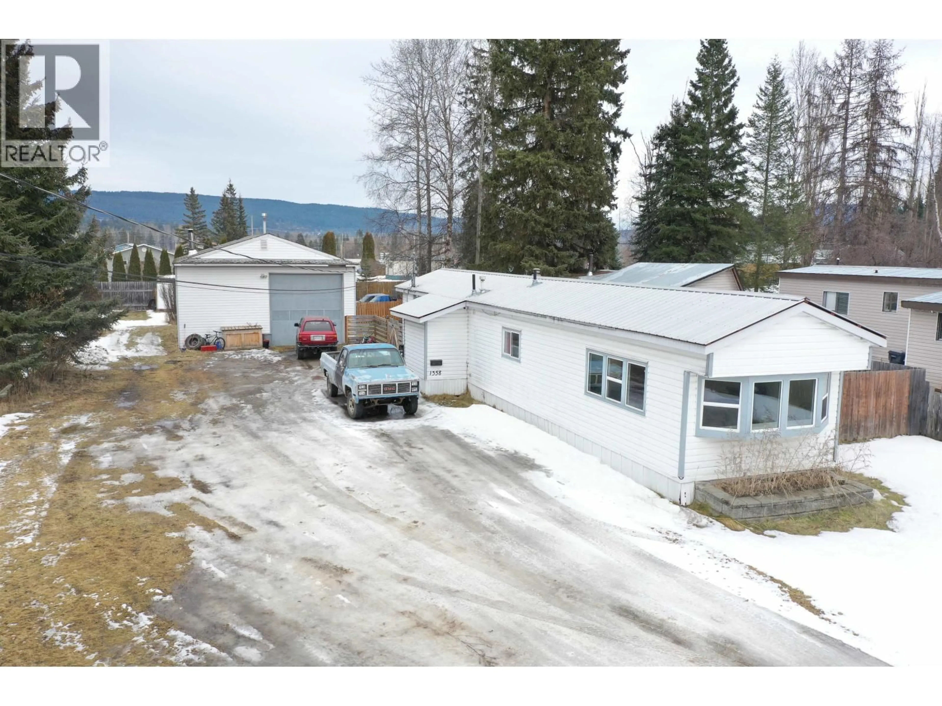 A pic from outside/outdoor area/front of a property/back of a property/a pic from drone, unknown for 1358 BASS ROAD, Quesnel British Columbia V2J3W5