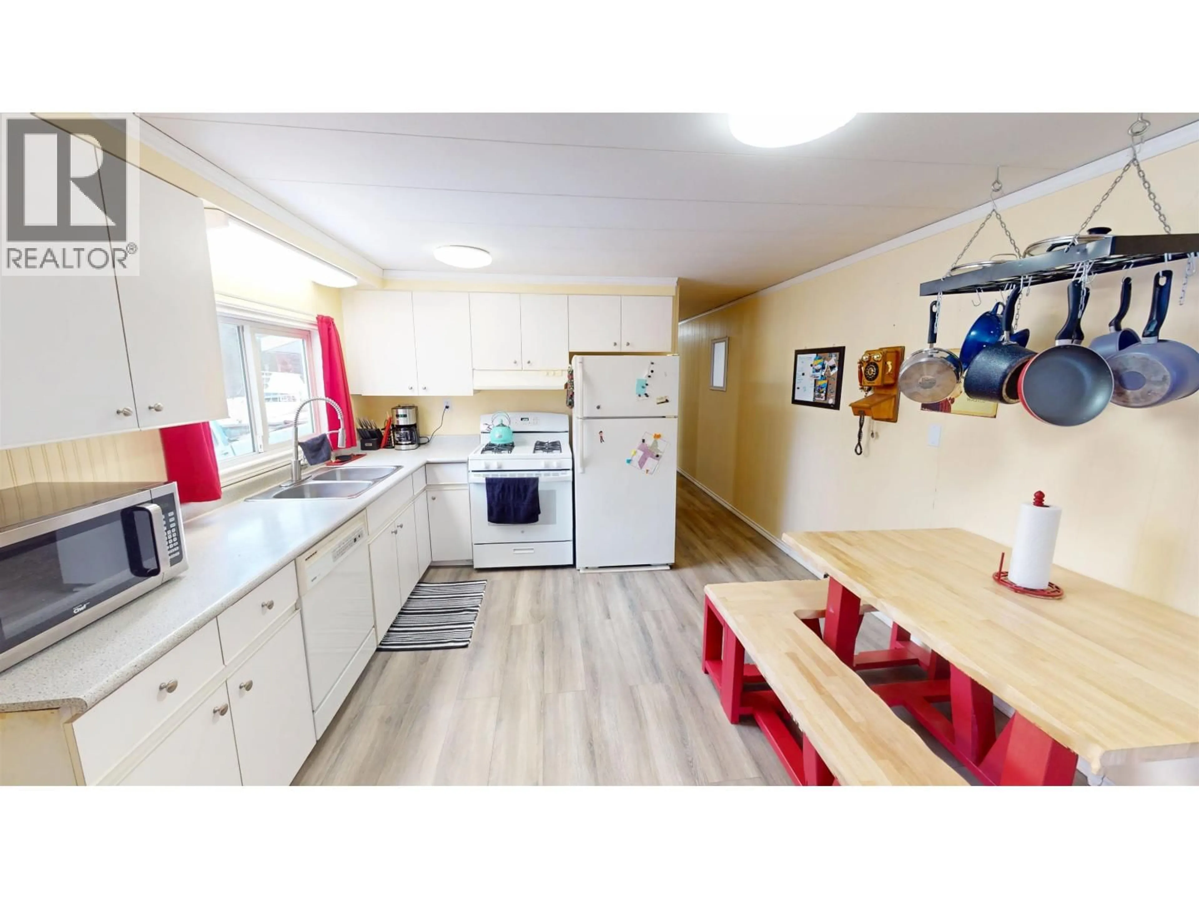 Standard kitchen, unknown for 1358 BASS ROAD, Quesnel British Columbia V2J3W5