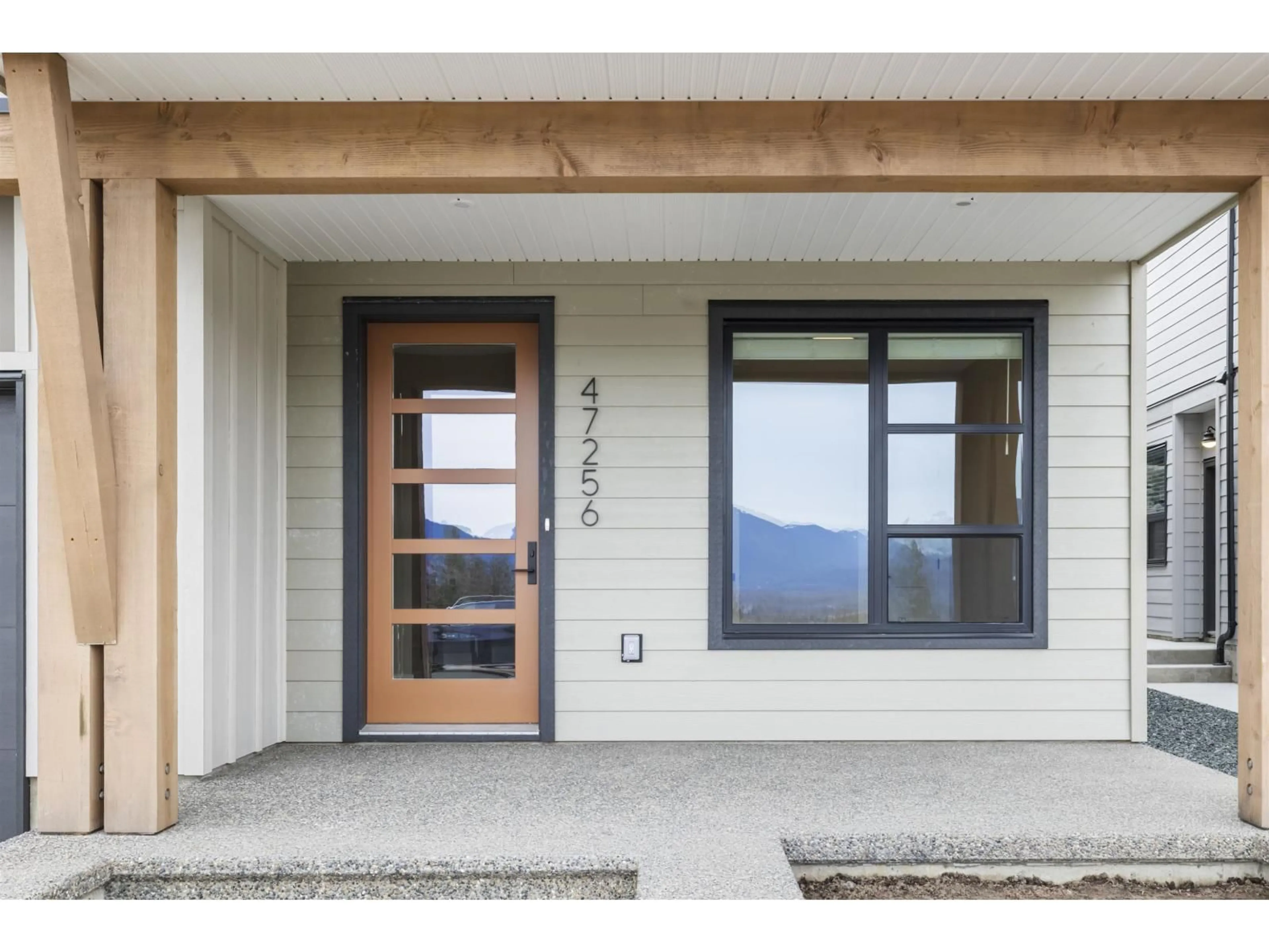 Indoor entryway for 47256 VALERIE PLACE, Chilliwack British Columbia V2P7W9