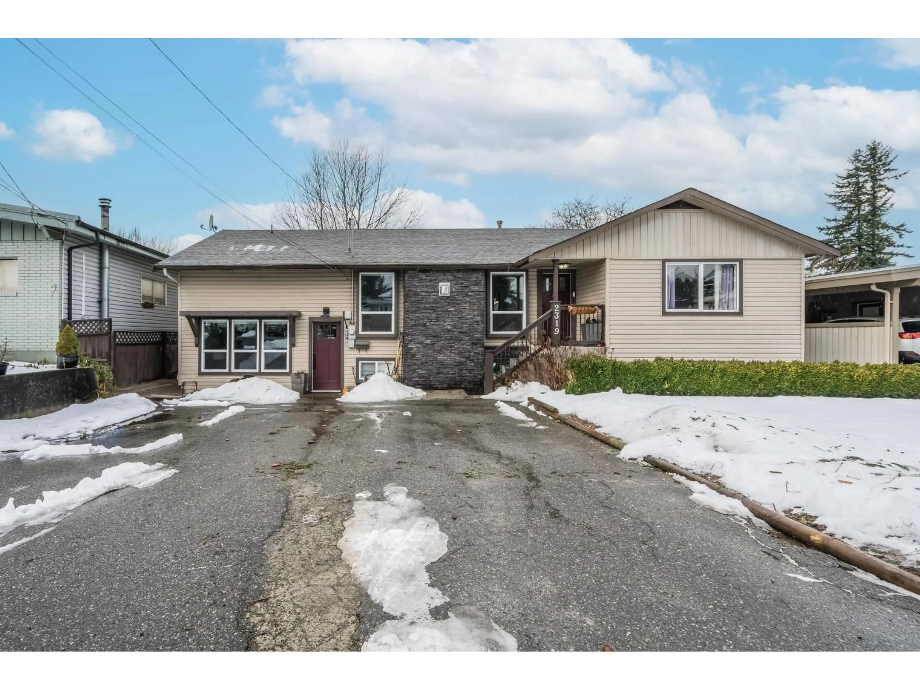 Unknown for 2319 HEMLOCK STREET, Abbotsford British Columbia V2T3A1