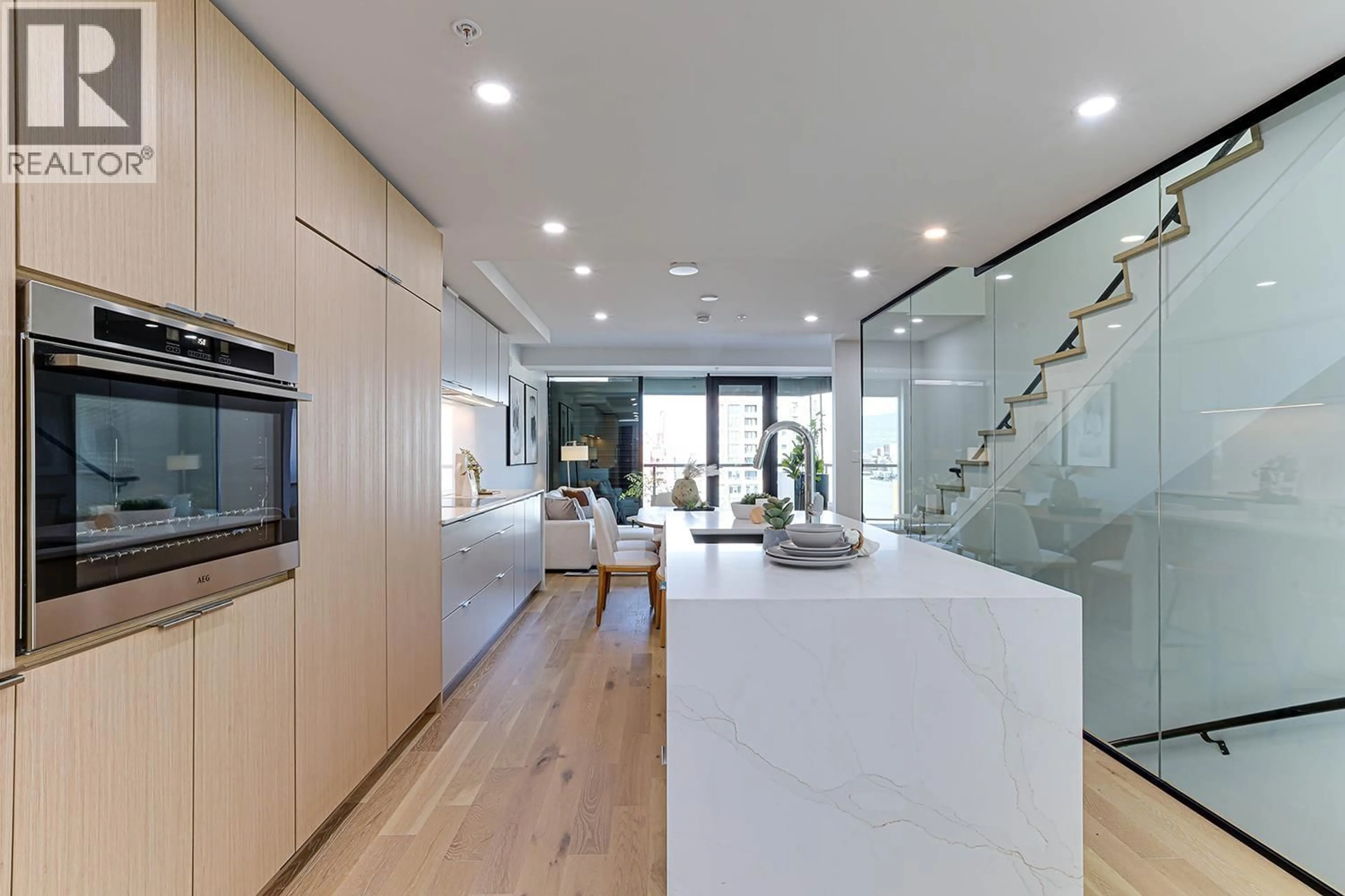 Open concept kitchen, unknown for 903 - 239 KEEFER STREET, Vancouver British Columbia V6A1X6