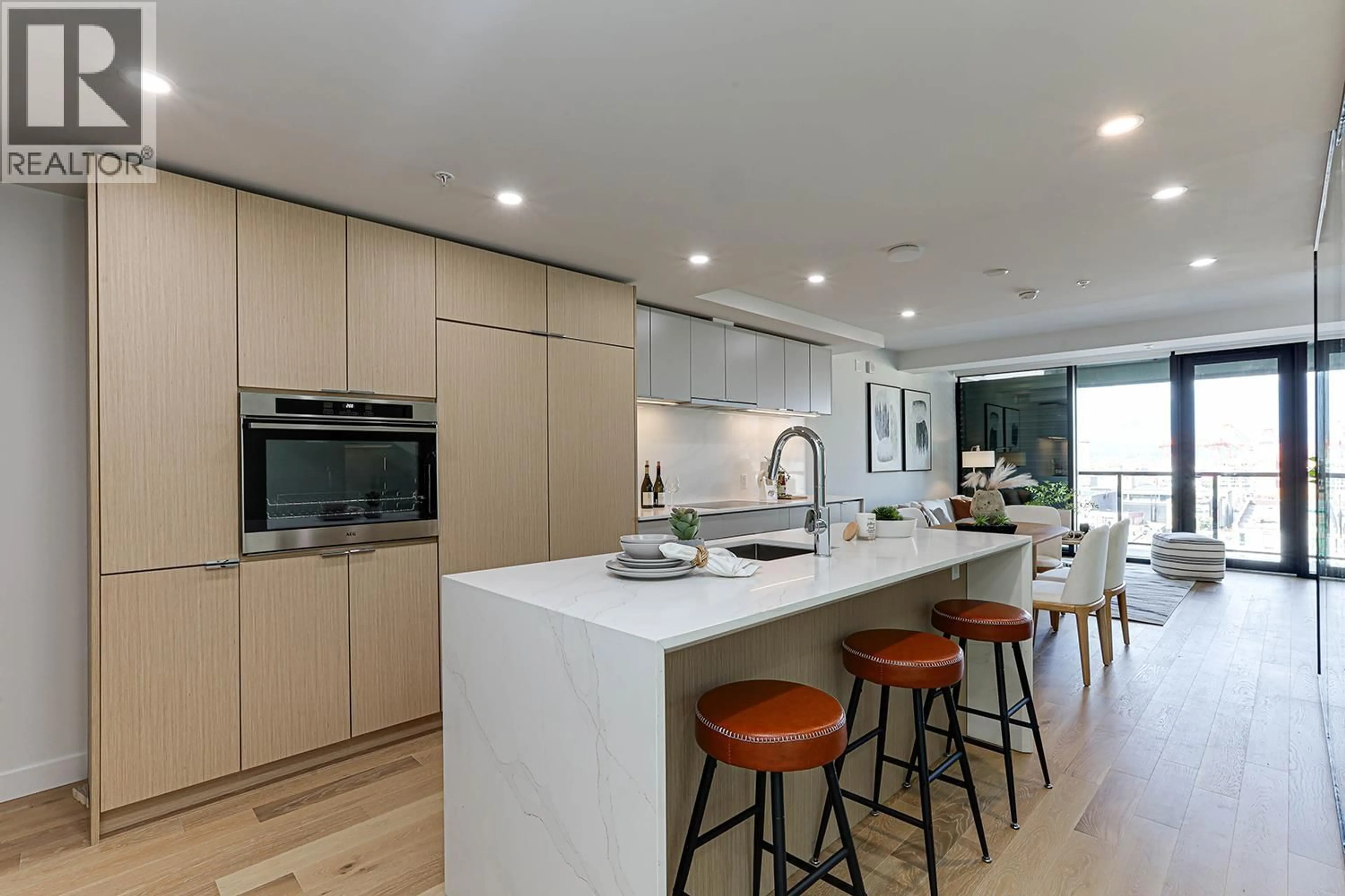 Open concept kitchen, unknown for 903 - 239 KEEFER STREET, Vancouver British Columbia V6A1X6