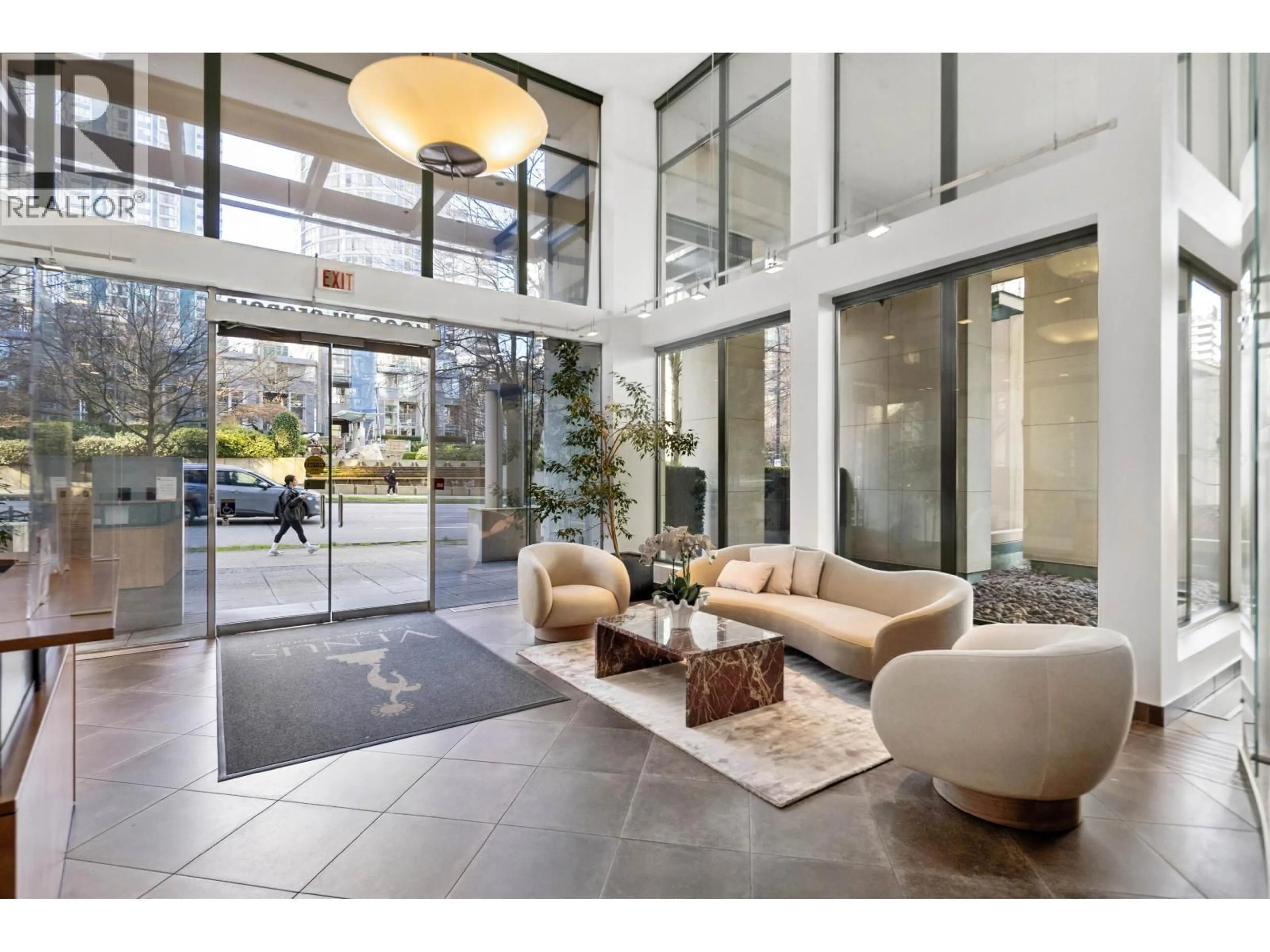 Indoor foyer for 1605 - 1239 GEORGIA STREET, Vancouver British Columbia V6E4R8