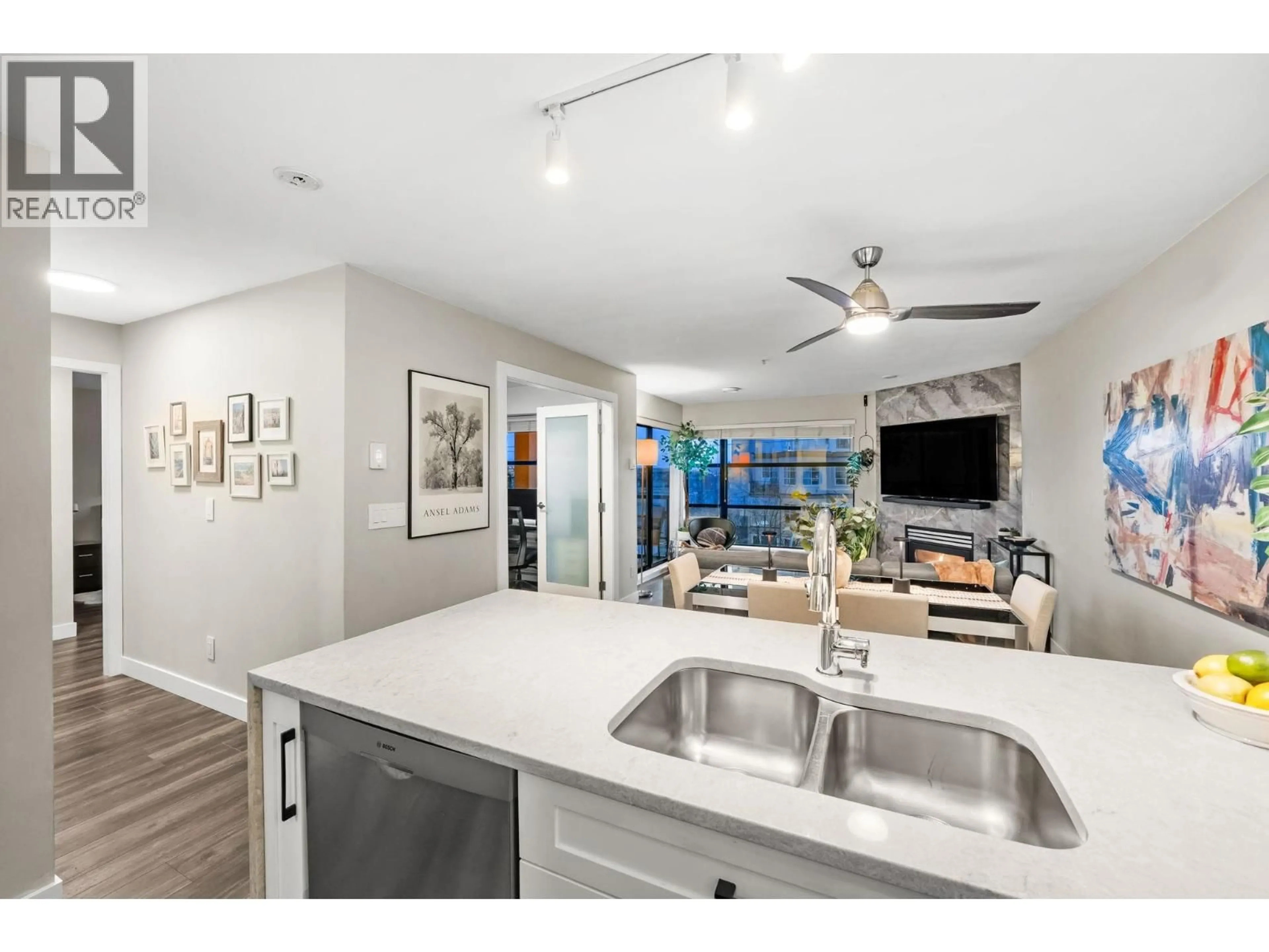 Open concept kitchen, unknown for 410 - 124 3RD STREET, North Vancouver British Columbia V7M1E8