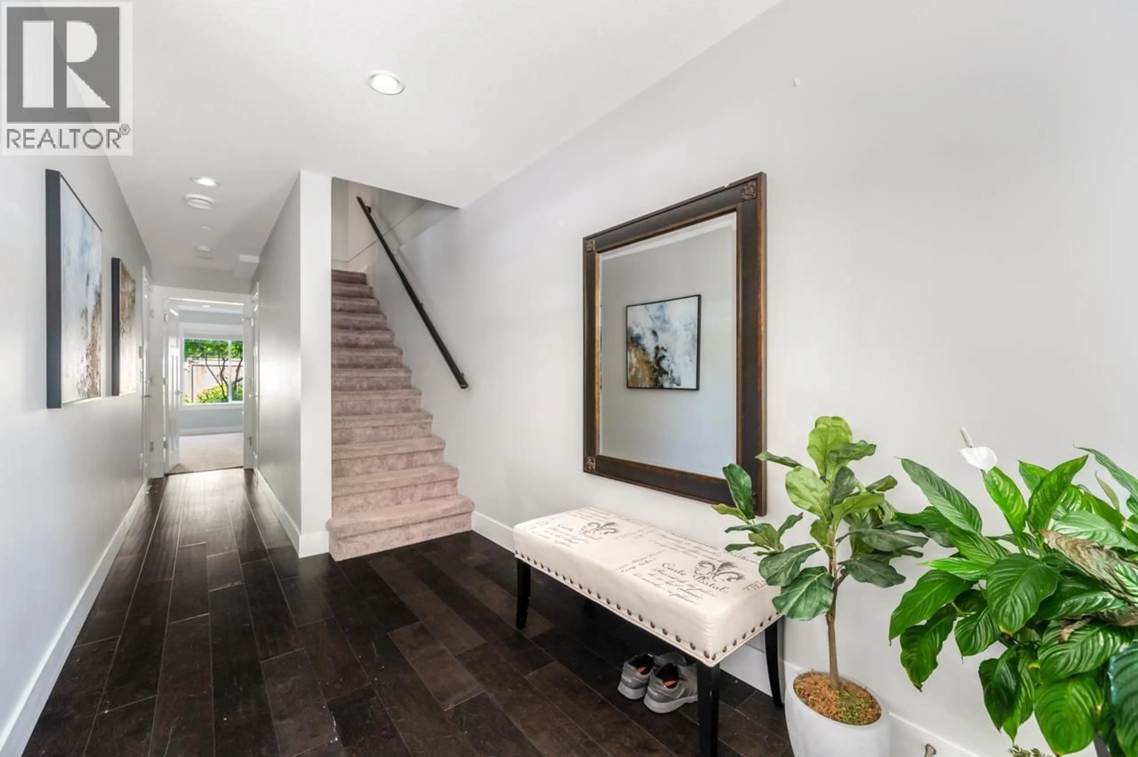 Indoor entryway for 6 - 23709 111A AVENUE, Maple Ridge British Columbia V2W0E5