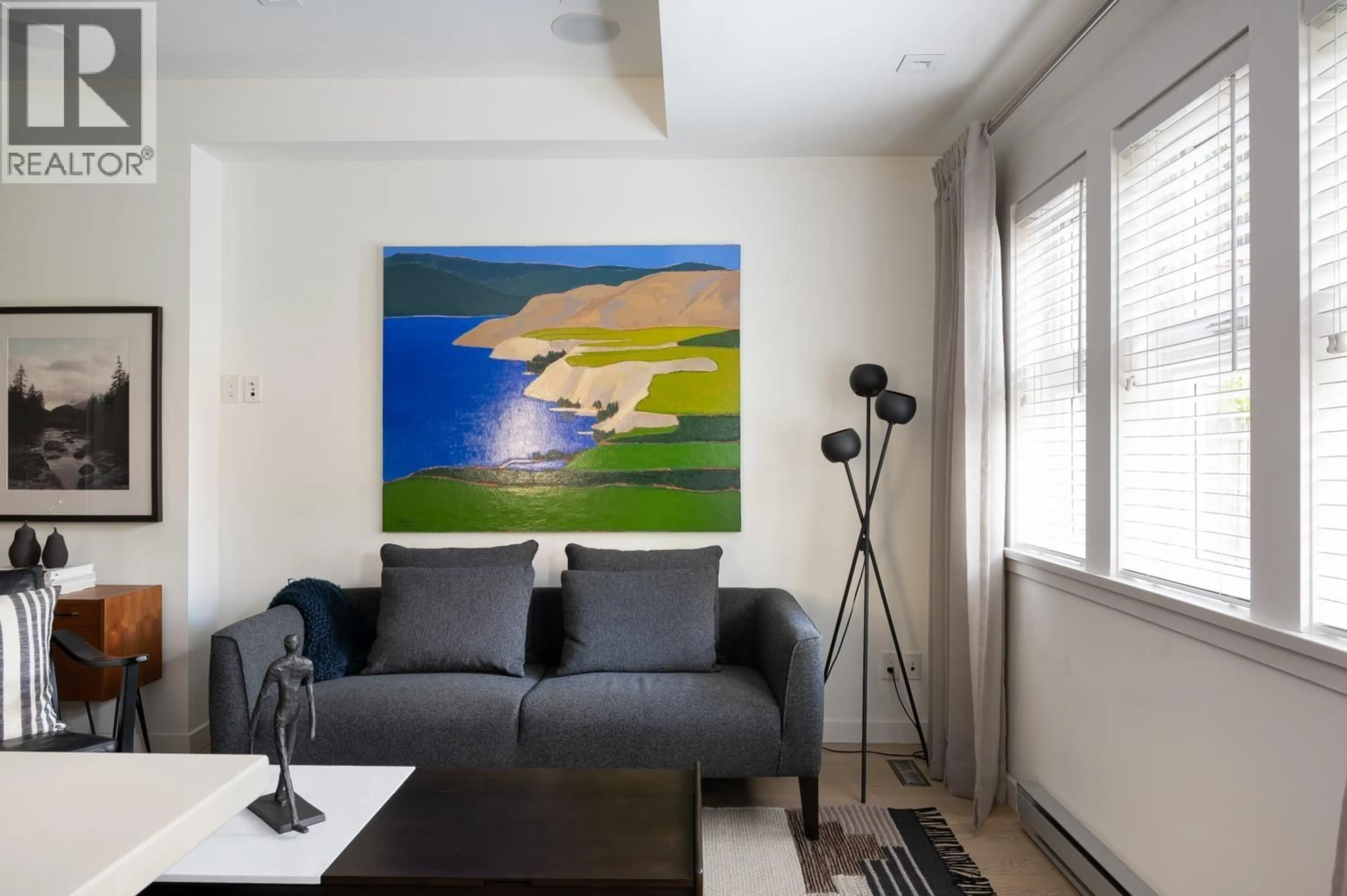 Living room with furniture, unknown for 723 UNION STREET, Vancouver British Columbia V6A2C3