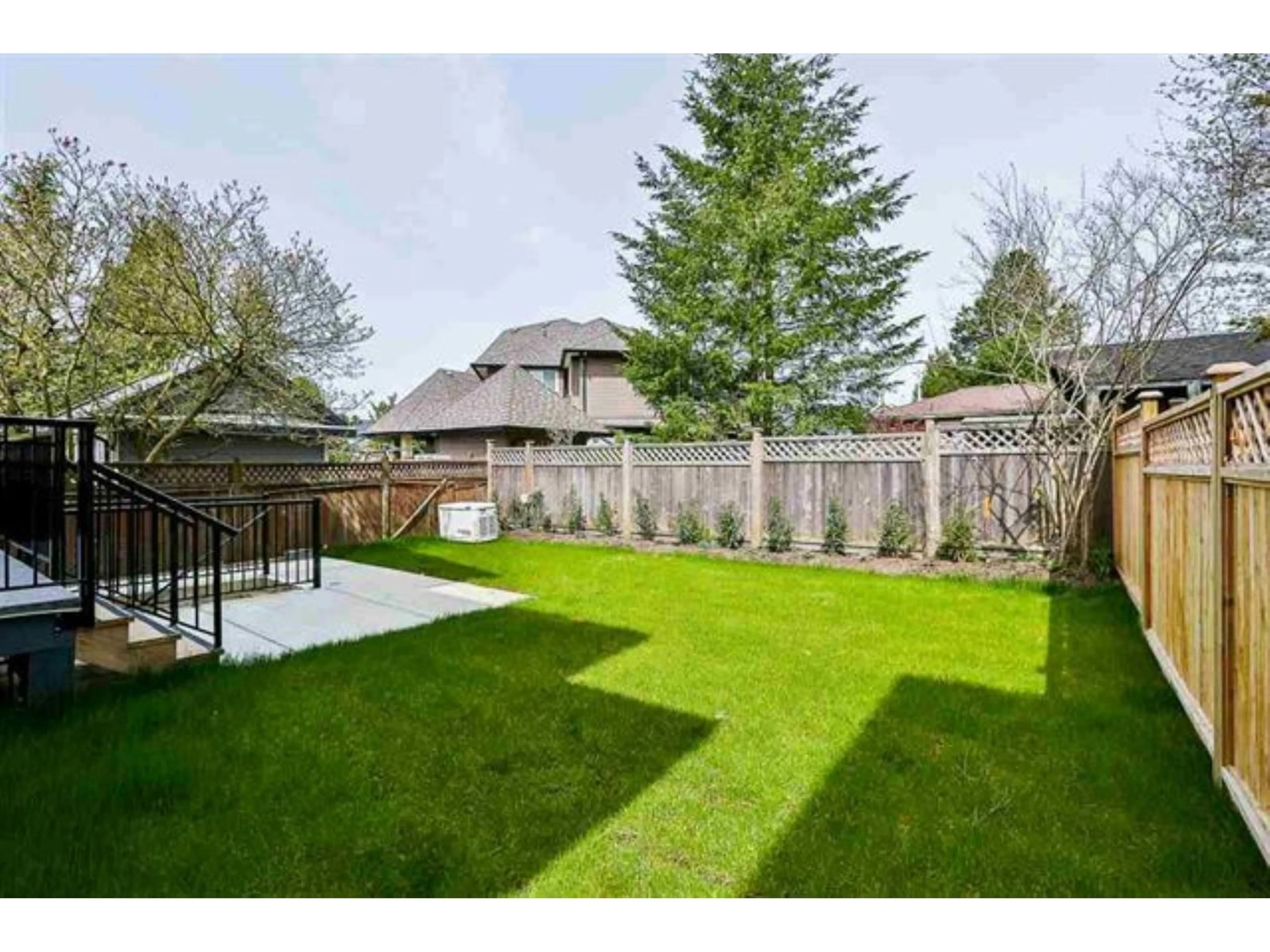 Patio, unknown for 11667 74 AVENUE NORTH, Delta British Columbia V4C1E6