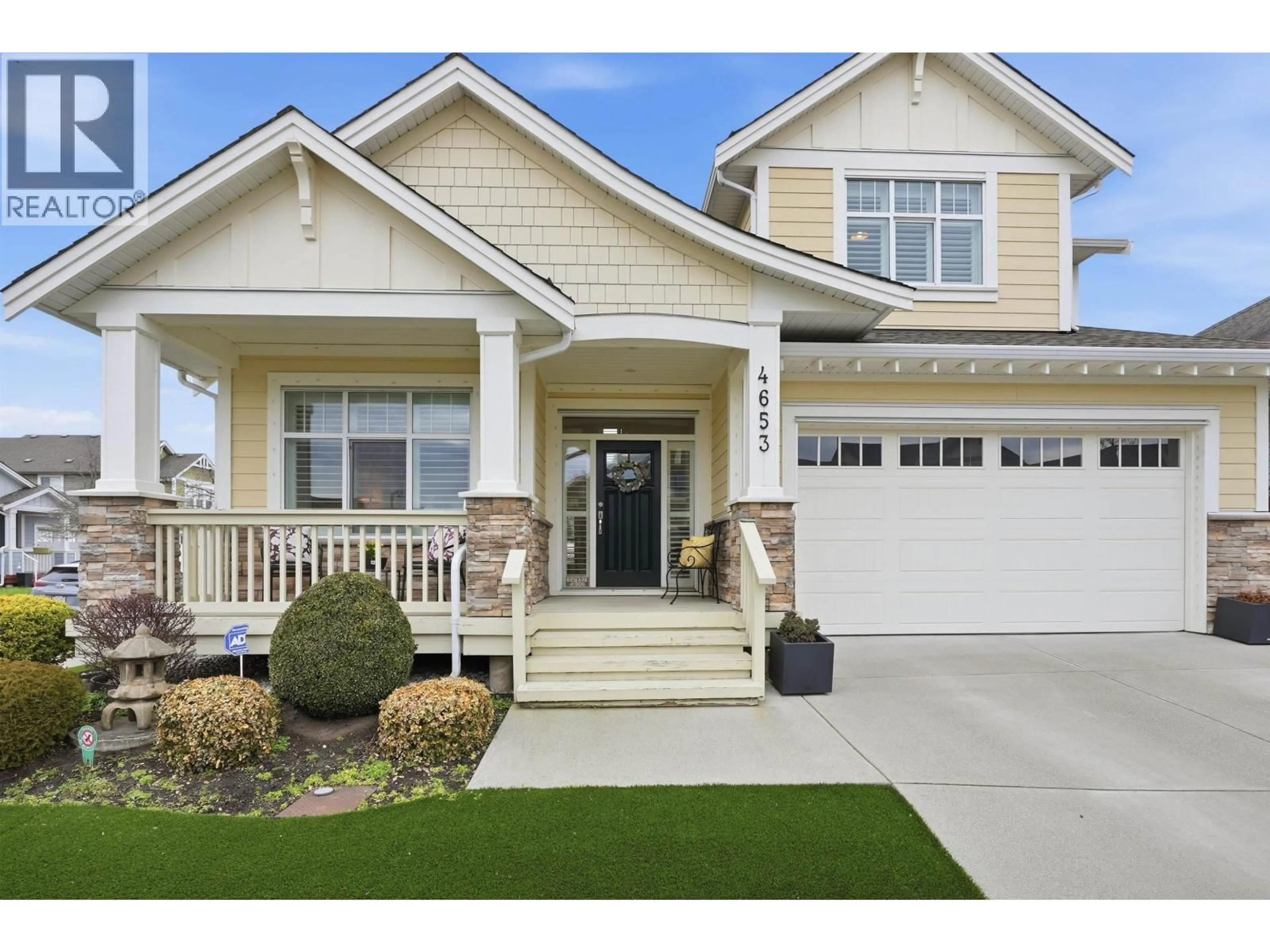 Home with vinyl exterior material, street for 4653 APPLE LANE, Tsawwassen British Columbia V4M0A8