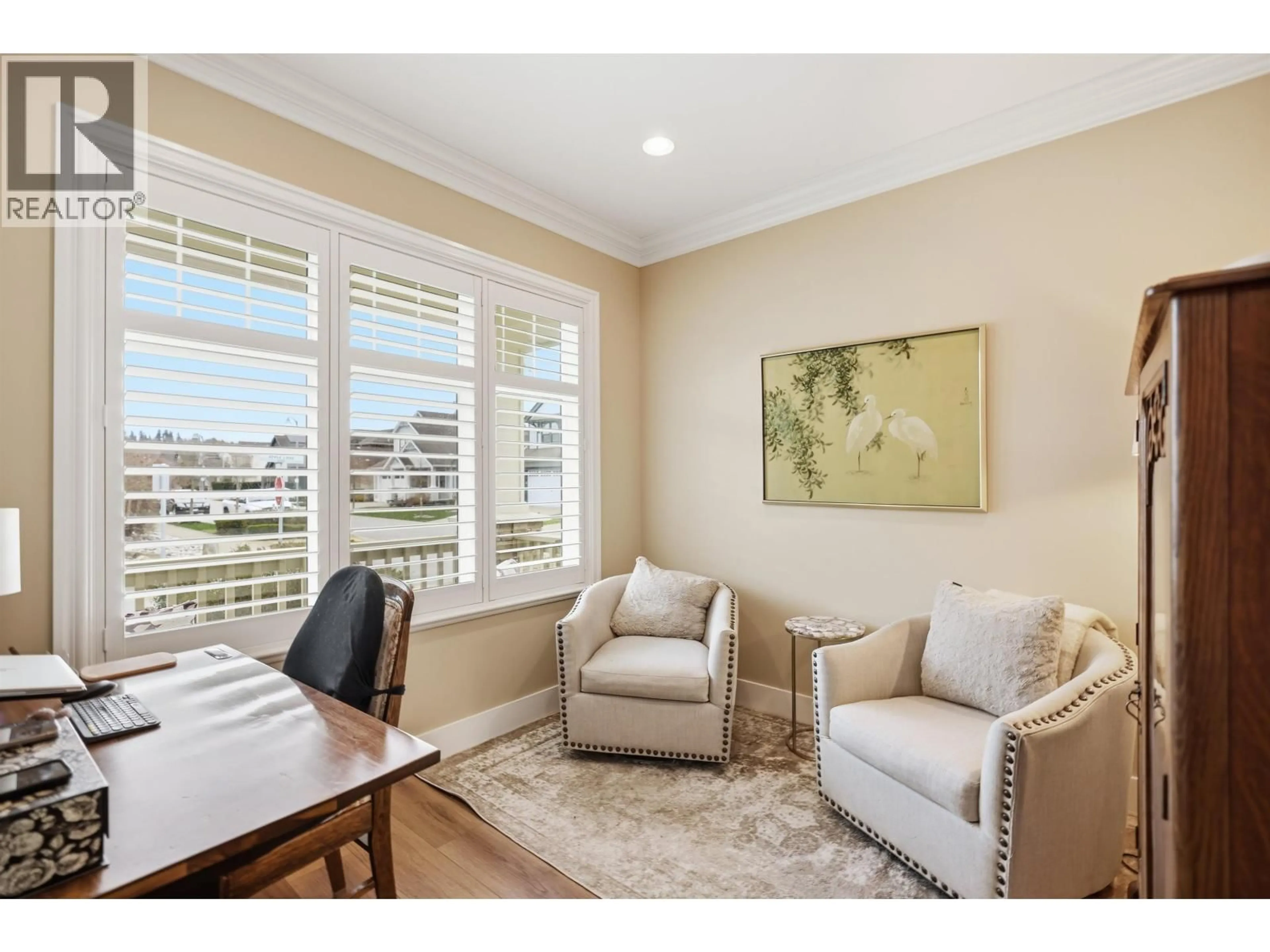 Living room with furniture, unknown for 4653 APPLE LANE, Tsawwassen British Columbia V4M0A8