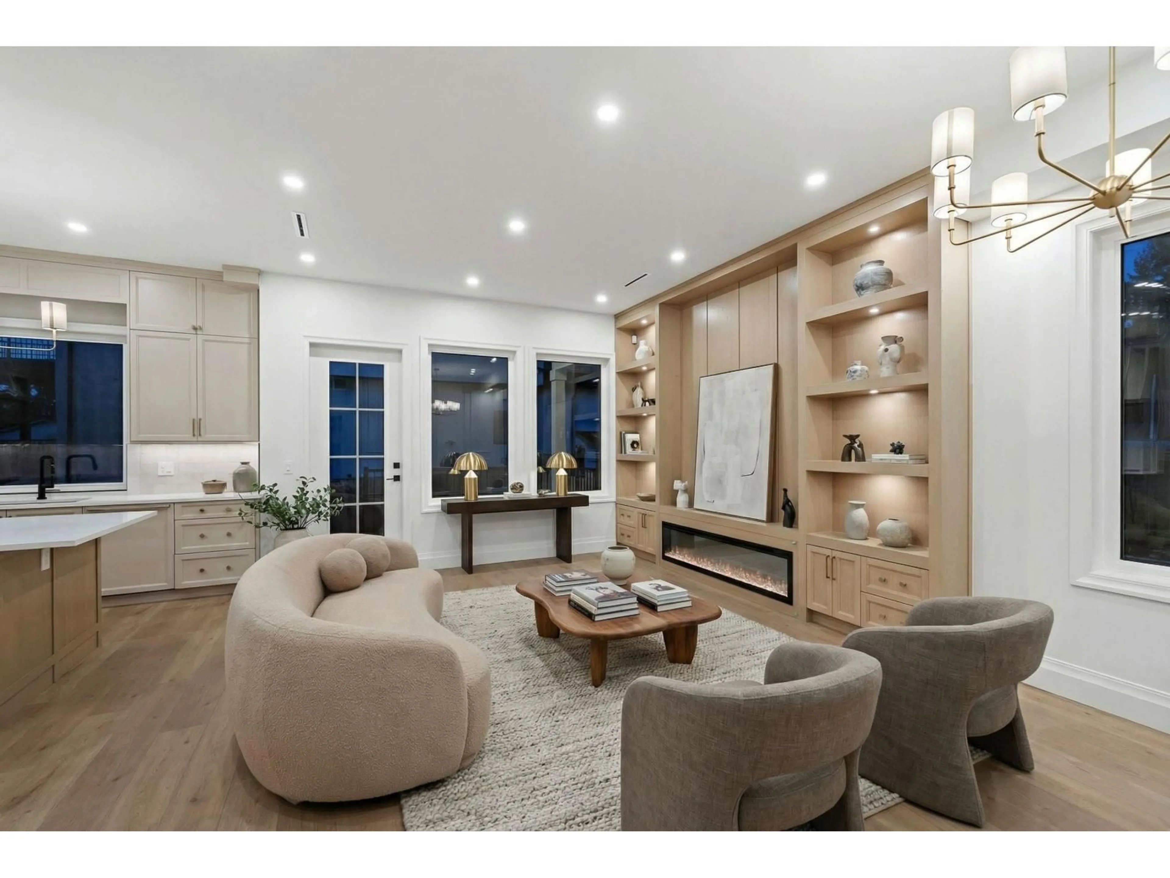 Living room with furniture, unknown for 101 - 18171 59 AVENUE, Surrey British Columbia V3S5R8