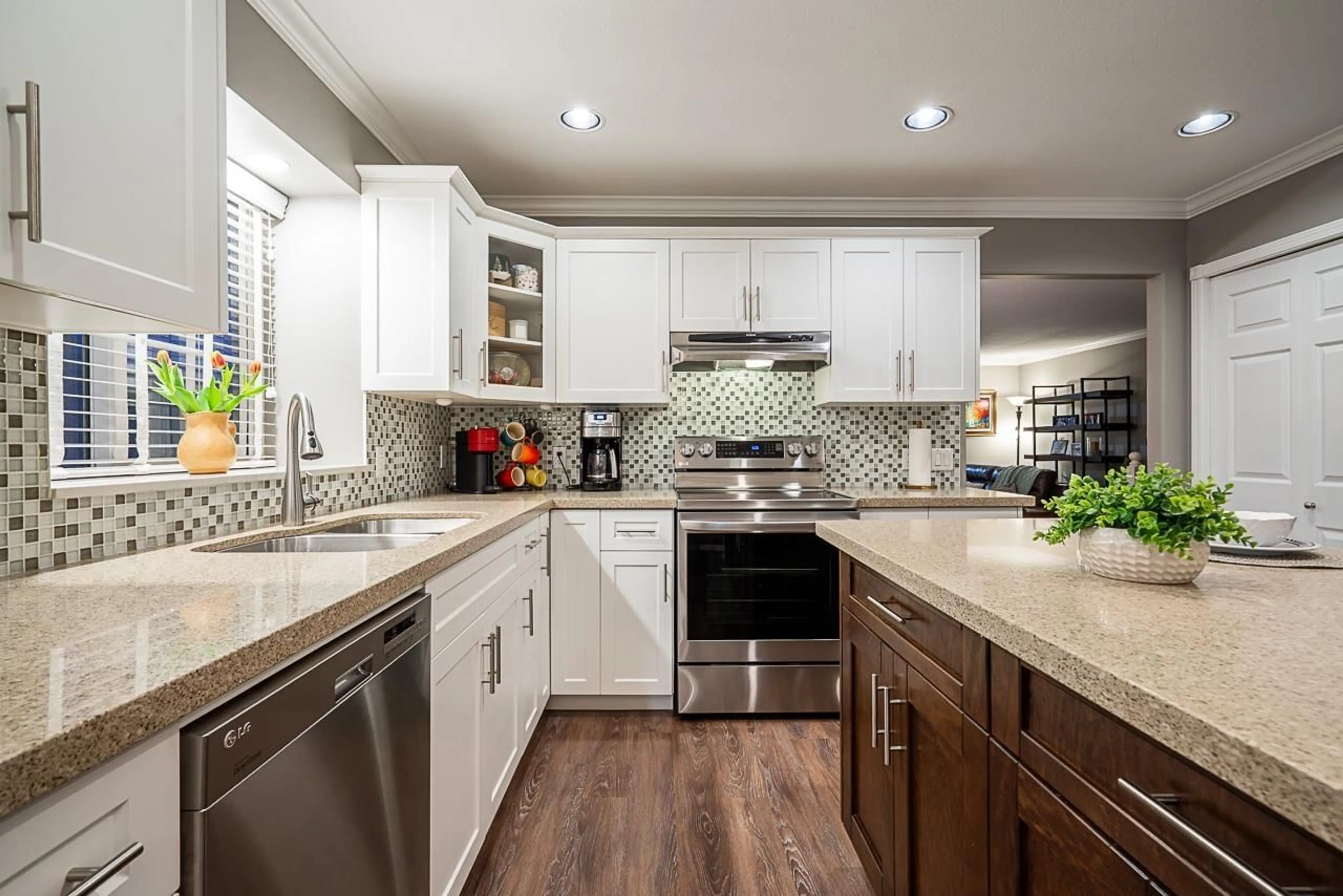 Contemporary kitchen, ceramic/tile floor for 26859 24A AVENUE, Langley British Columbia V4W3W6