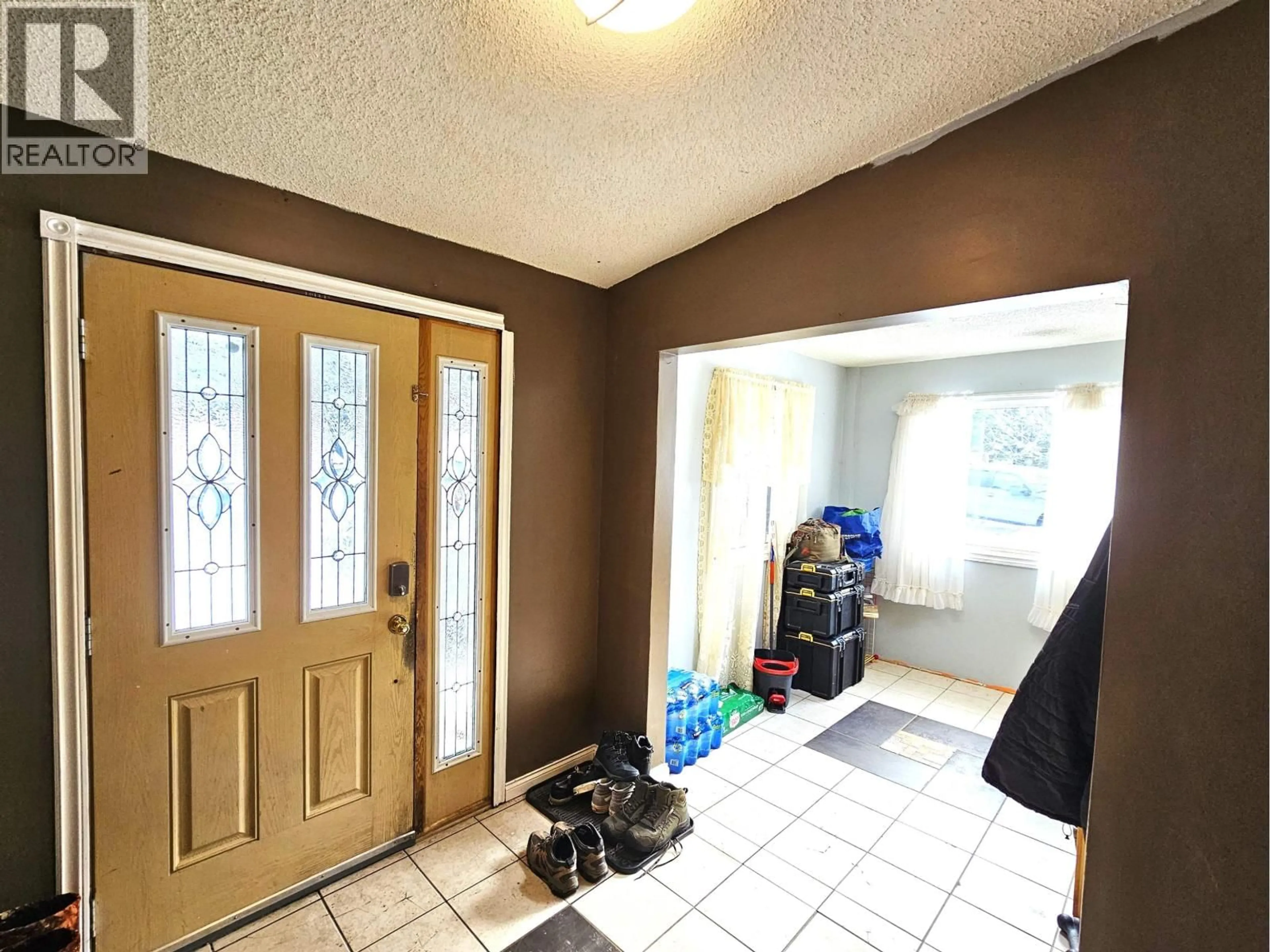 Indoor entryway for 5408 PURDUE ROAD, Prince George British Columbia V2N6J8