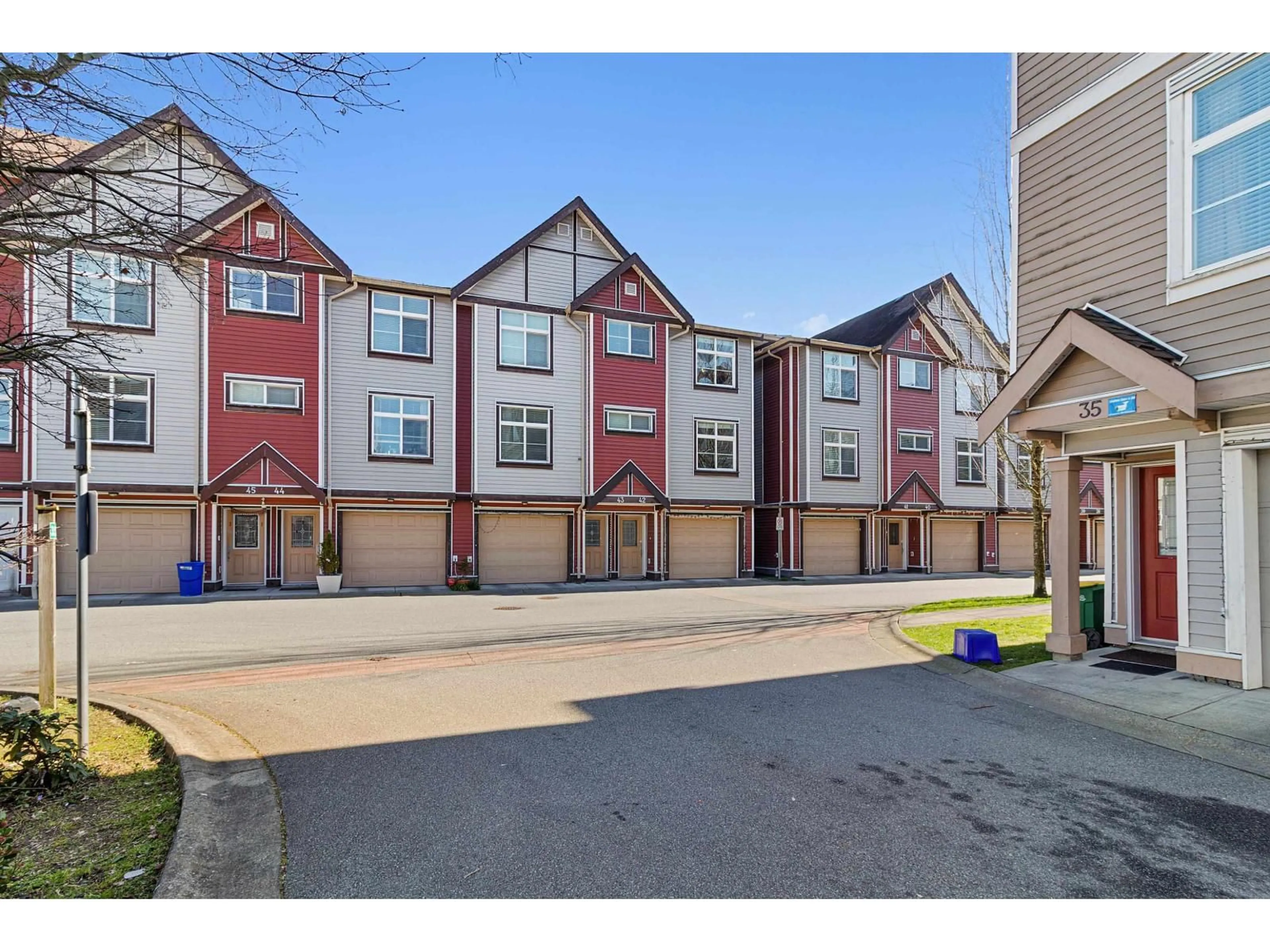 A pic from outside/outdoor area/front of a property/back of a property/a pic from drone, street for 42 - 9405 121 STREET, Surrey British Columbia V3V0A9