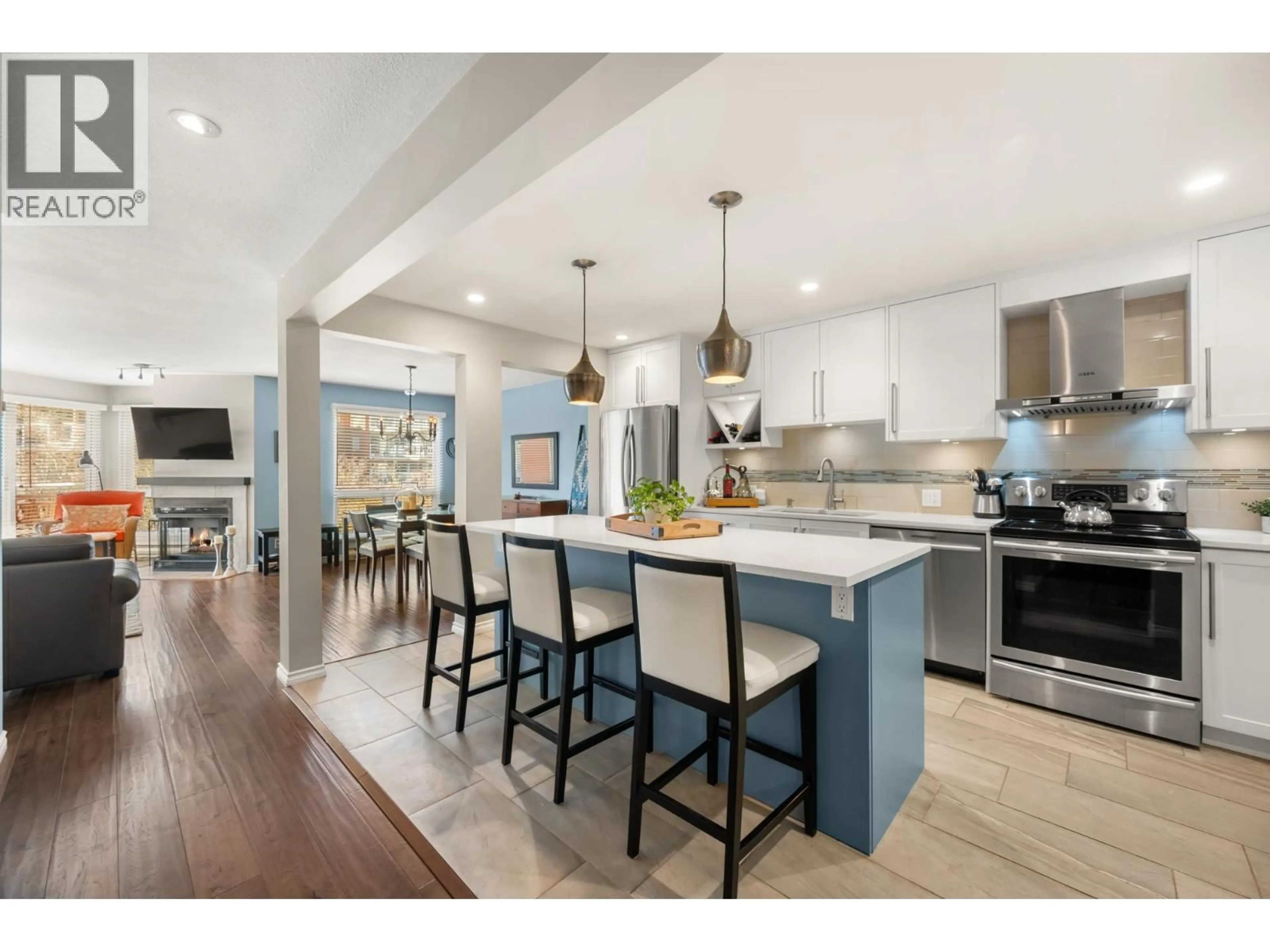 Open concept kitchen, unknown for 208A - 1220 QUAYSIDE DRIVE, New Westminster British Columbia V3M6H1