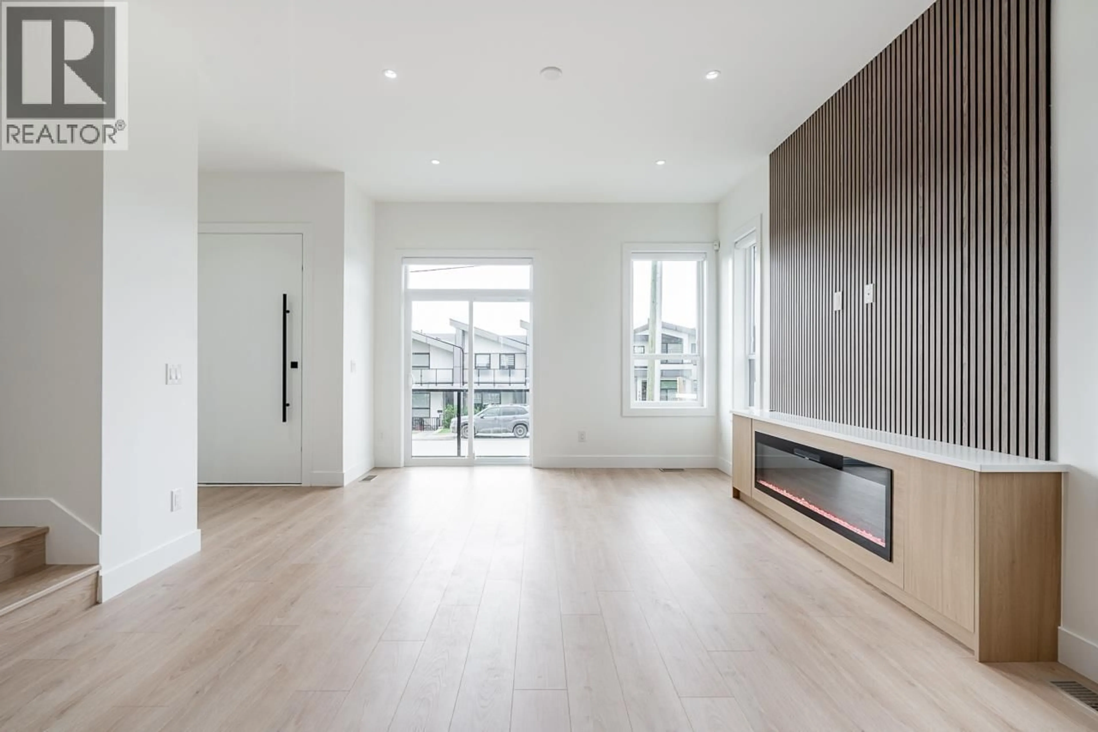 Unknown for 101 - 957 EDGAR AVENUE, Coquitlam British Columbia V3K2K1