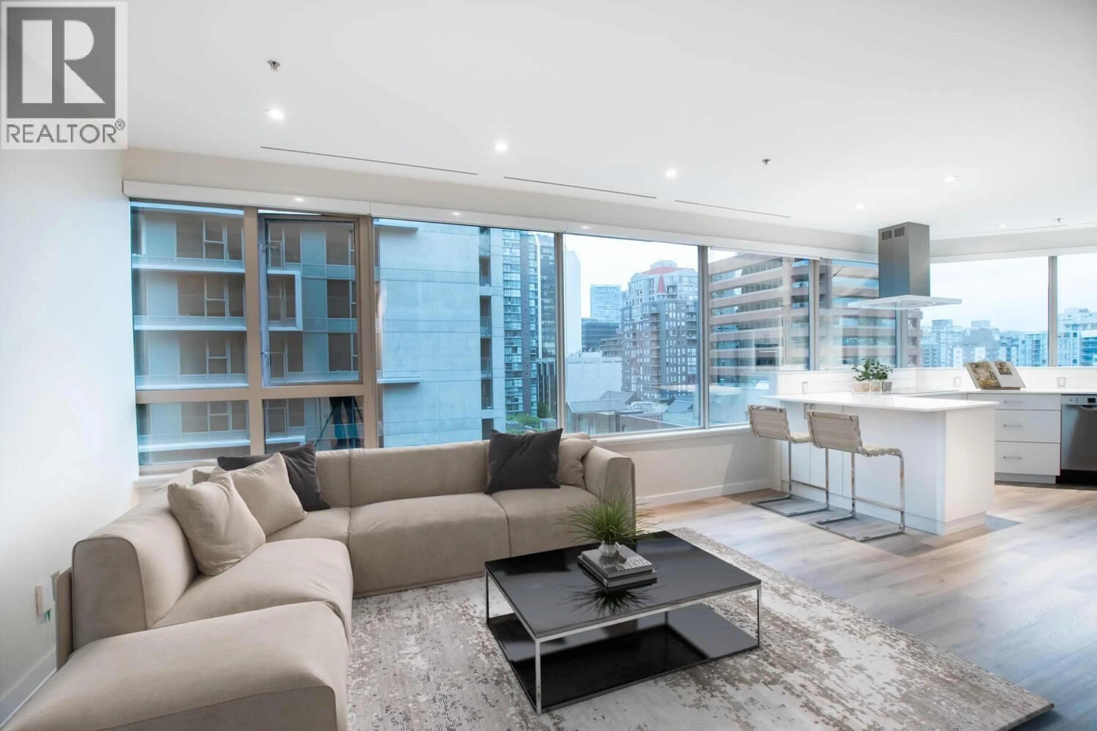 Living room with furniture, unknown for 814 - 1177 HORNBY STREET, Vancouver British Columbia V6Z2E9