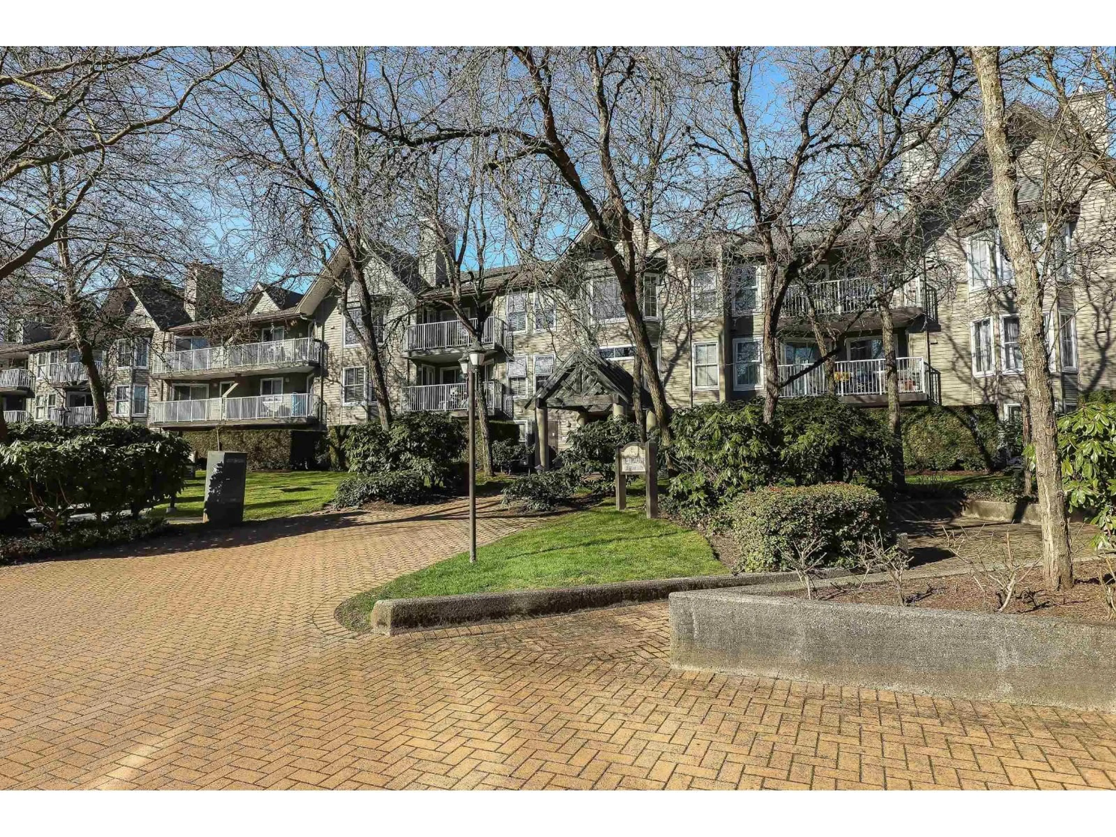 Unknown for 210 - 15110 108 AVENUE, Surrey British Columbia V3R0T6