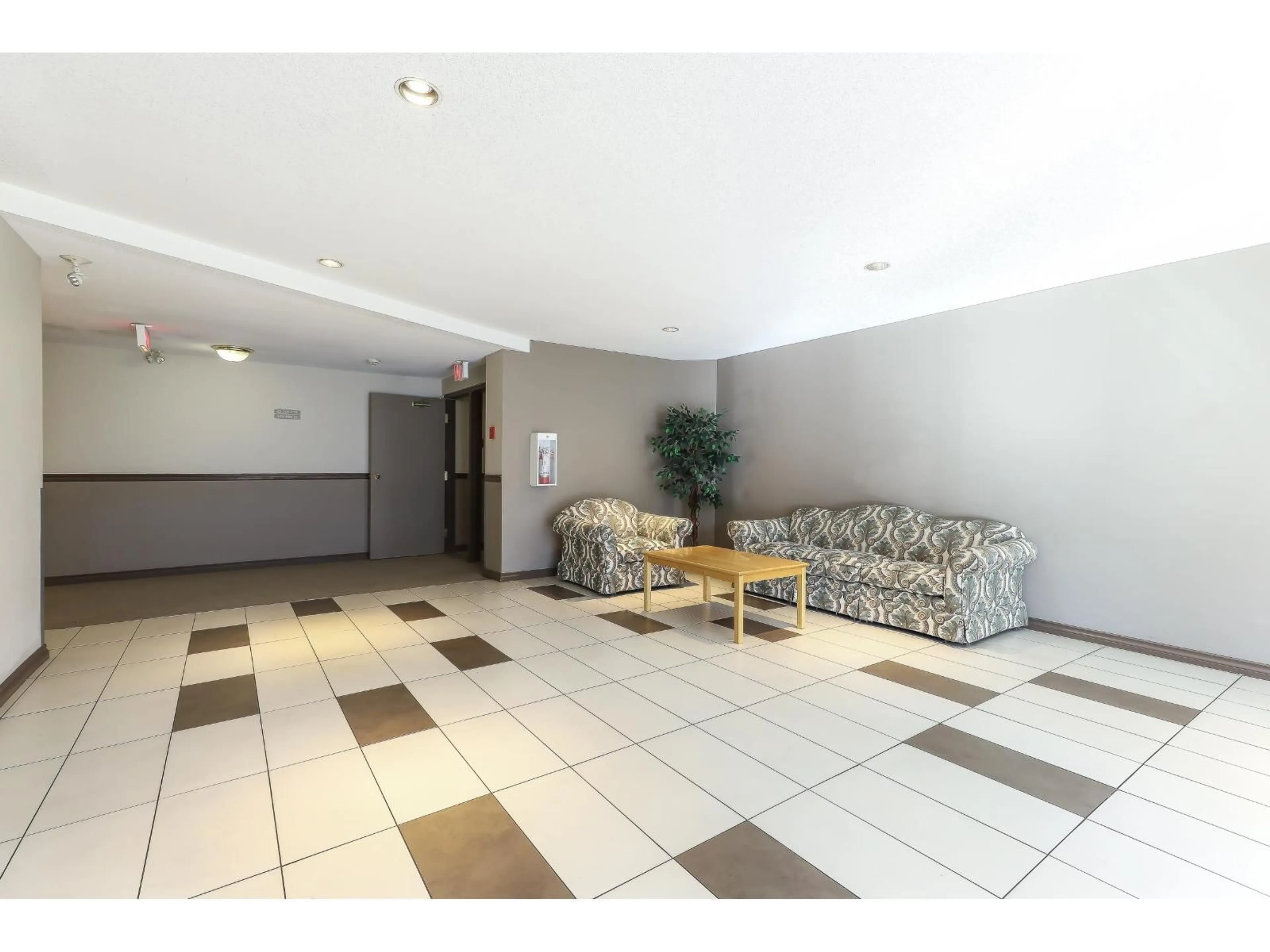 Lobby for 210 - 15110 108 AVENUE, Surrey British Columbia V3R0T6