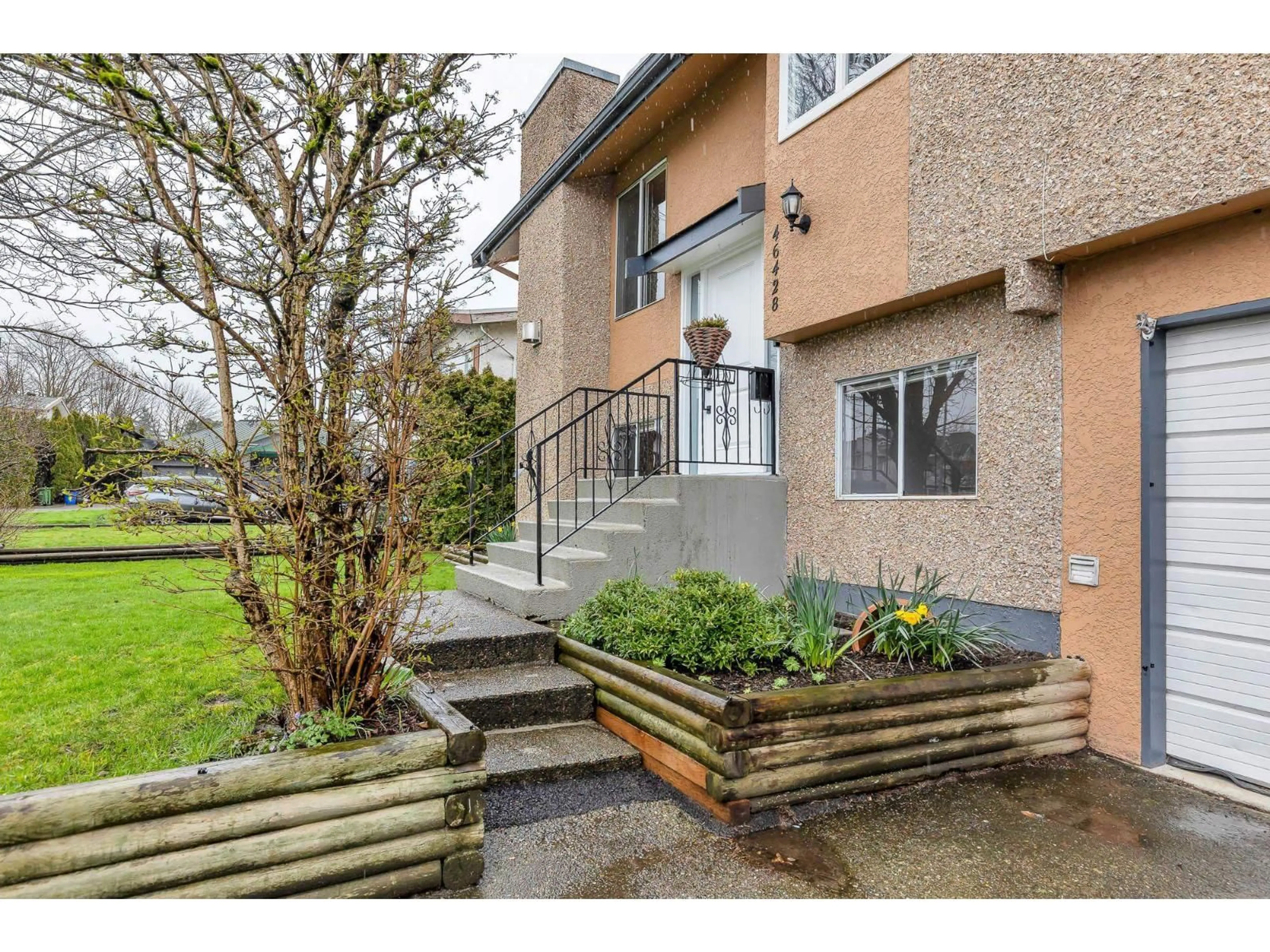 Unknown for 46428 ANGELA AVENUE, Chilliwack British Columbia V2P7B3